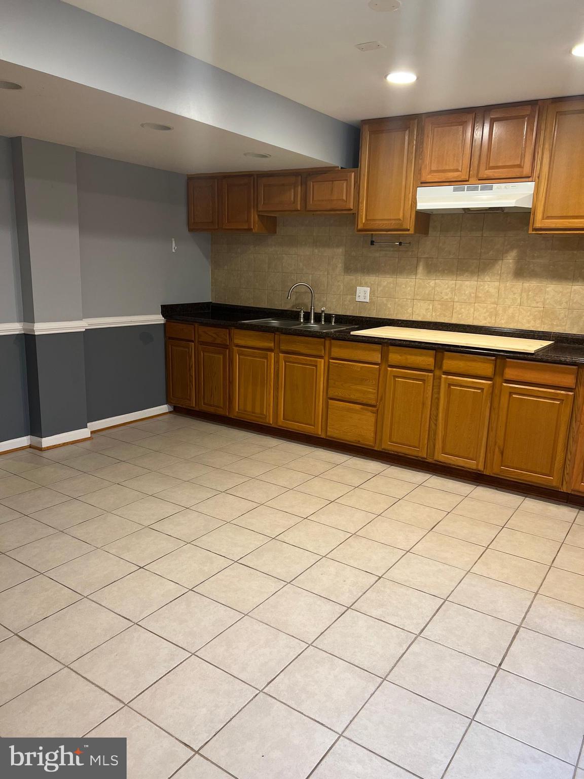 LOUDOUN VALLEY ESTATES - Residential Lease