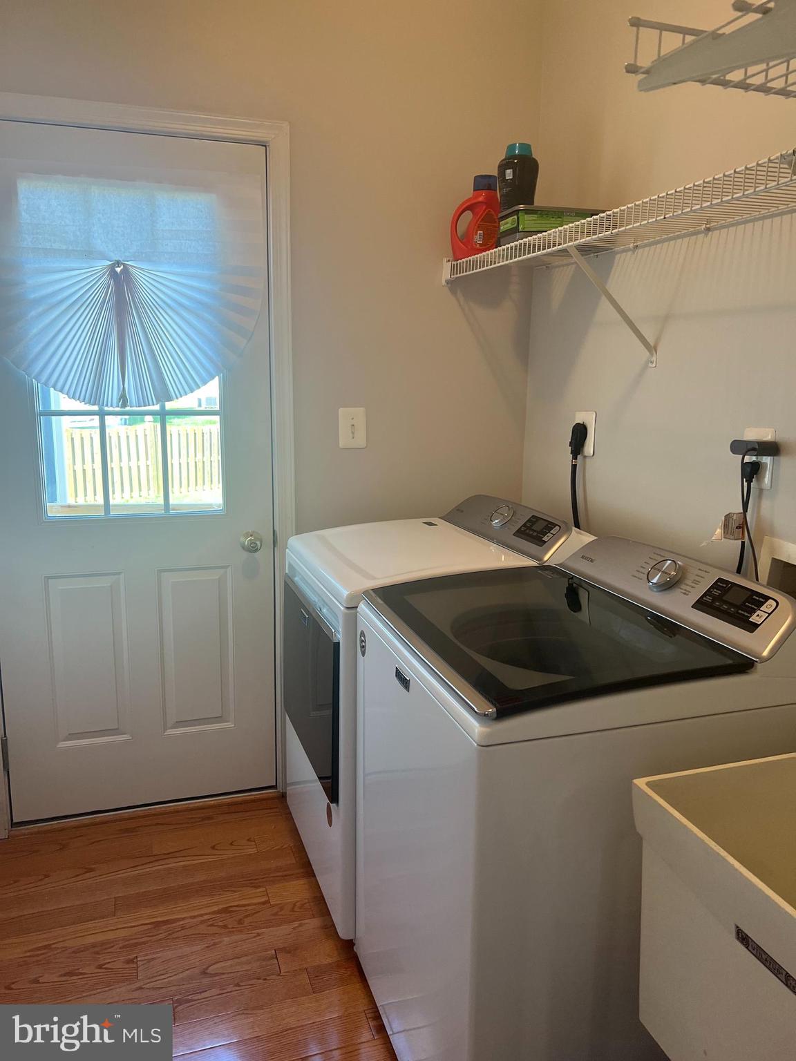 LOUDOUN VALLEY ESTATES - Residential Lease