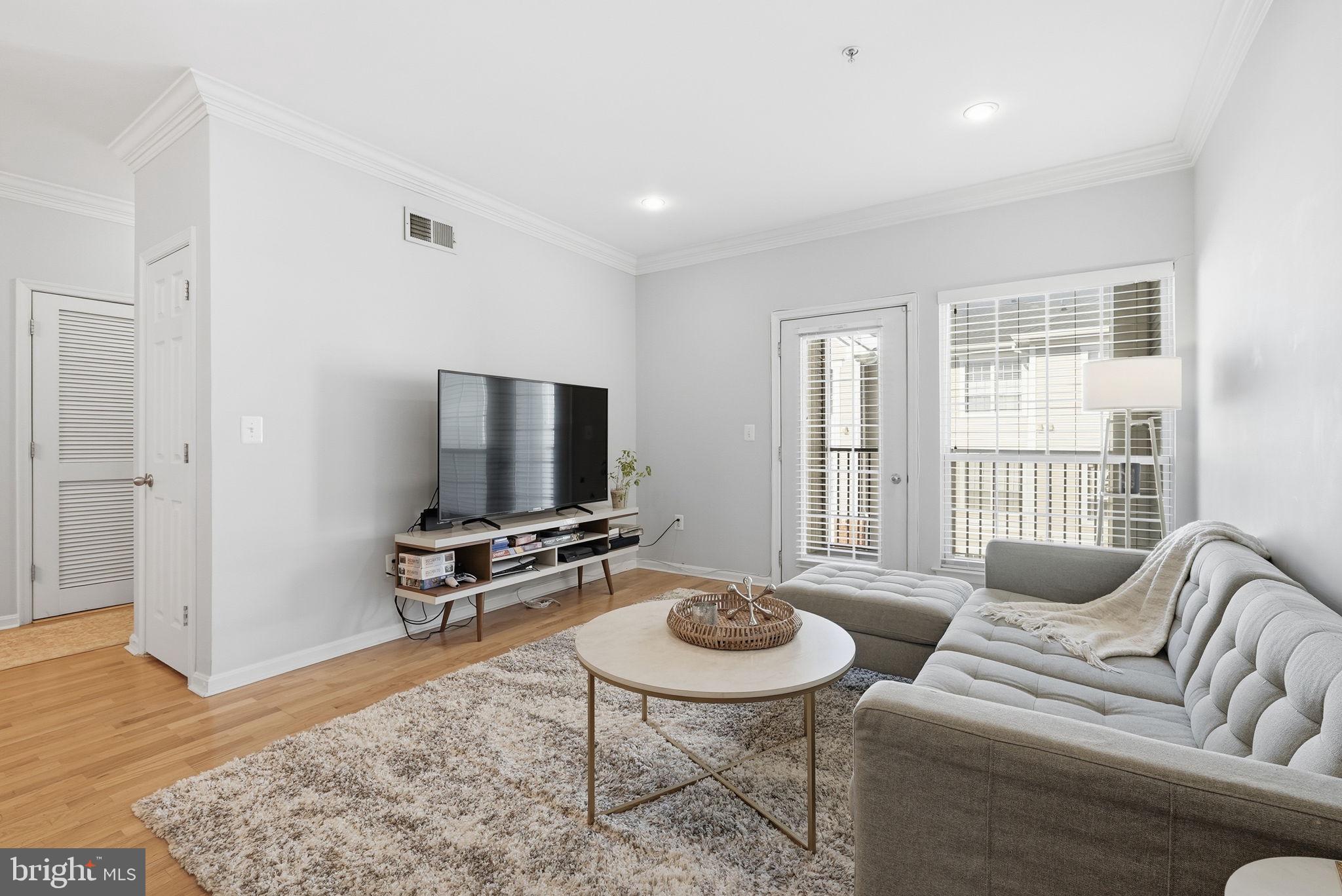 4852 EISENHOWER AVENUE 337