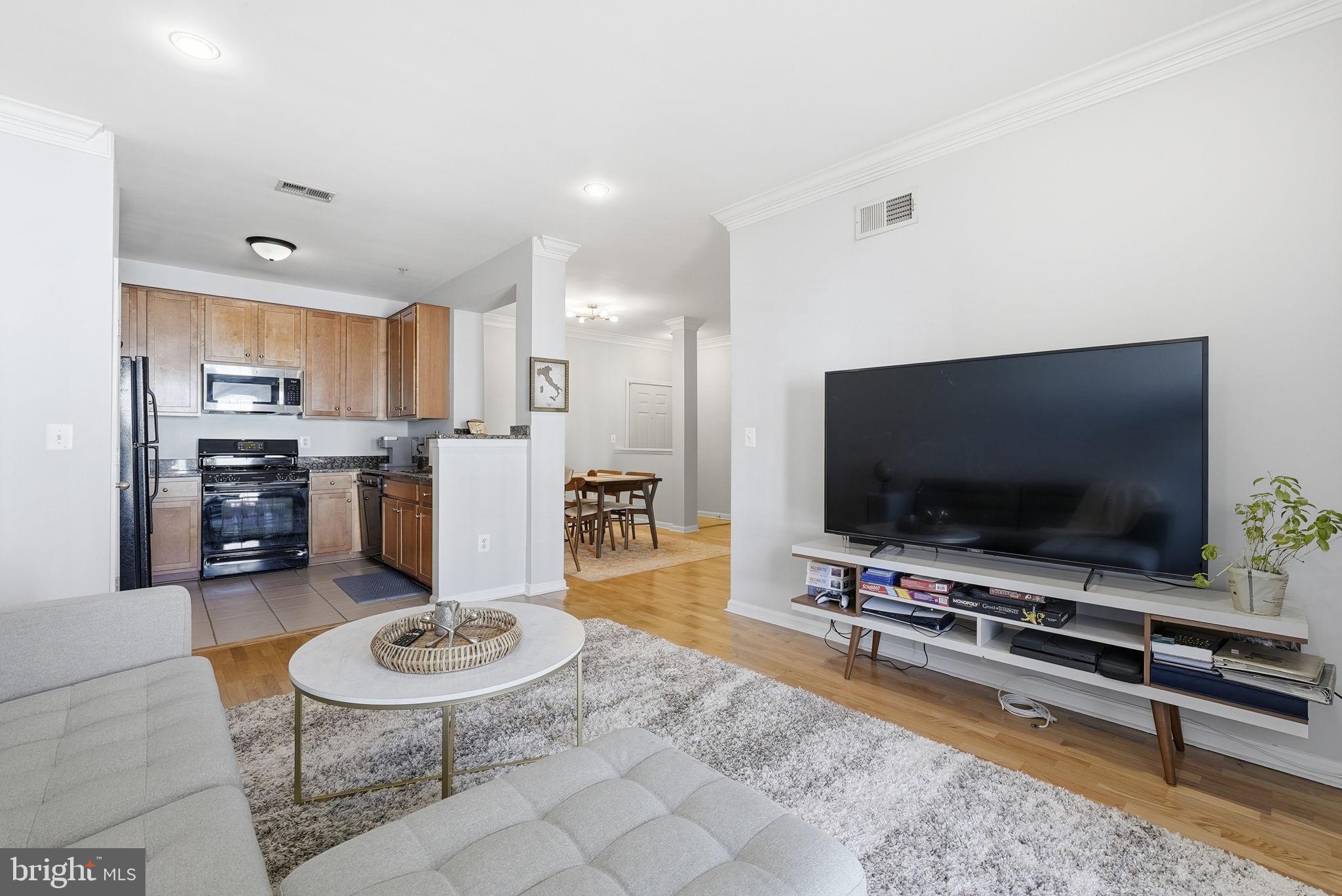 4852 EISENHOWER AVENUE 337