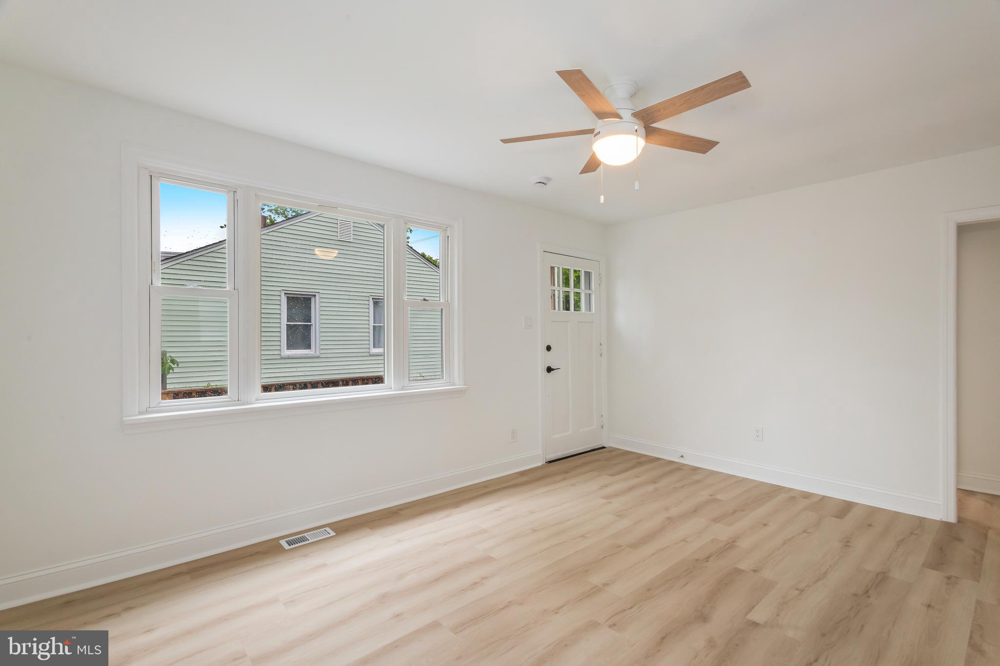 653 N EVERGREEN AVENUE