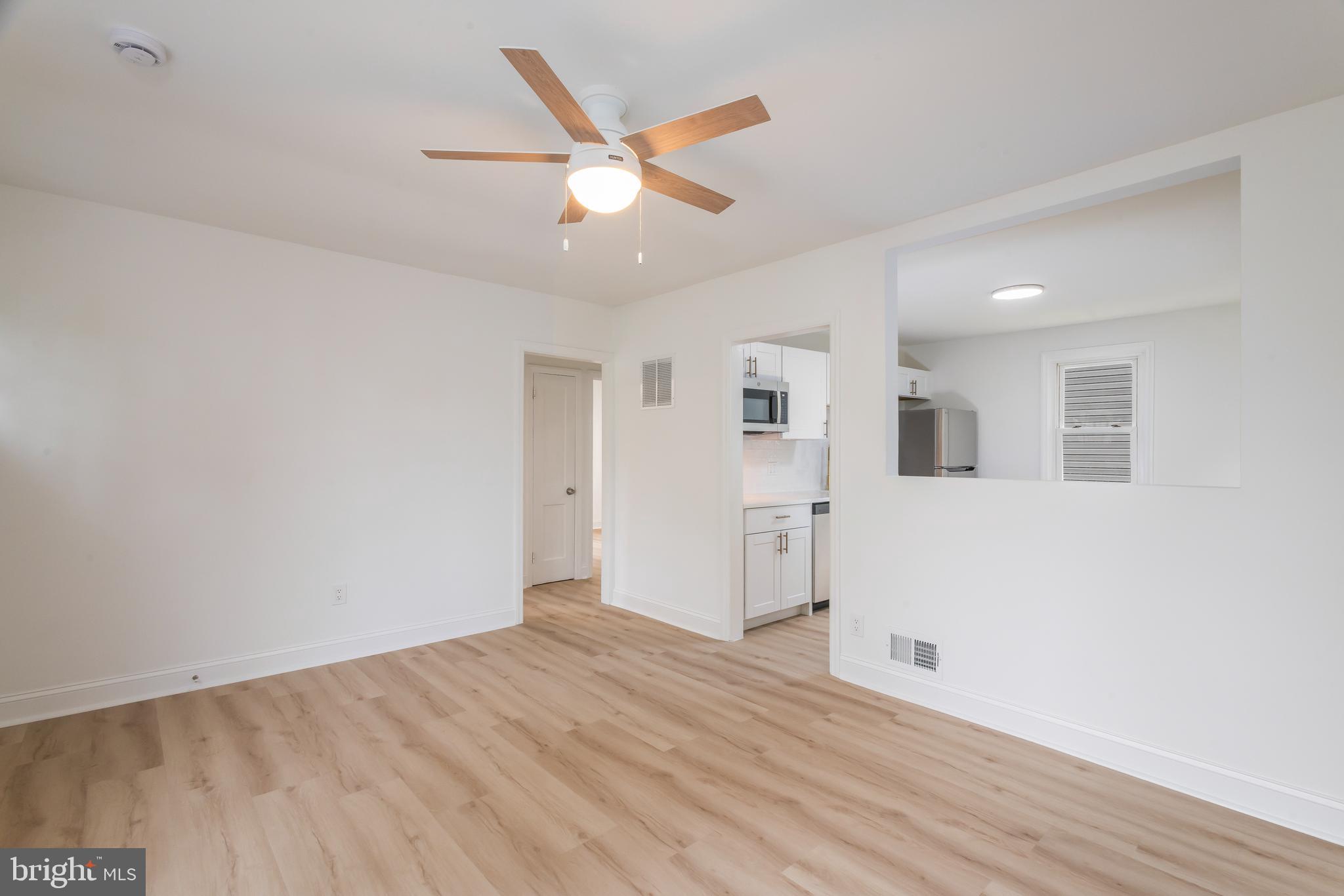 653 N EVERGREEN AVENUE