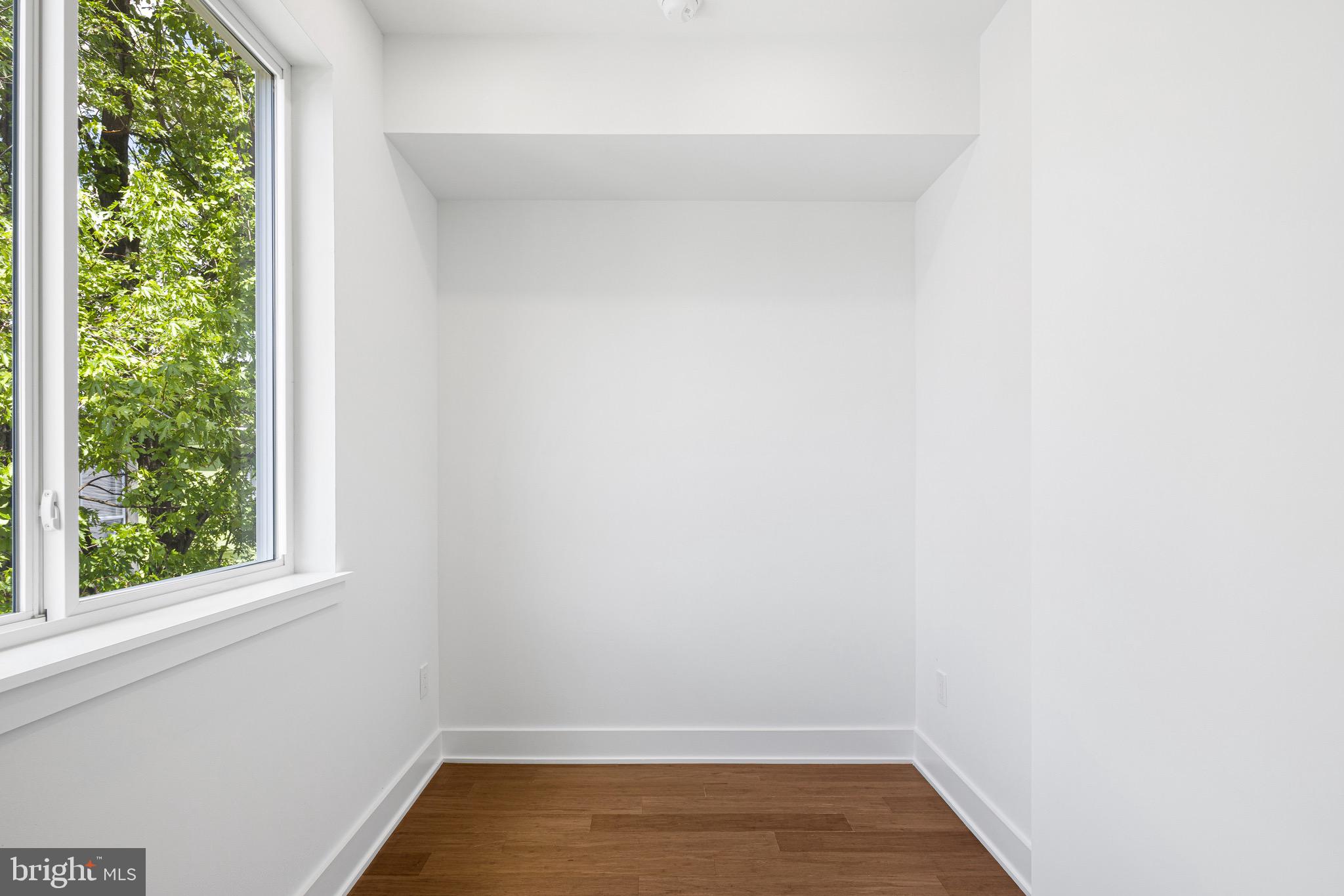WEST KENSINGTON - Residential
