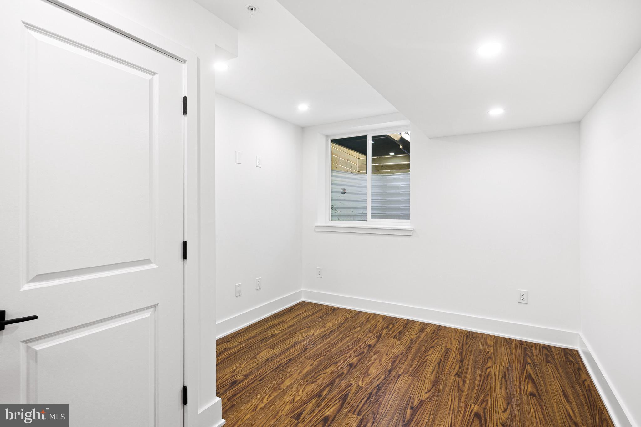 WEST KENSINGTON - Residential