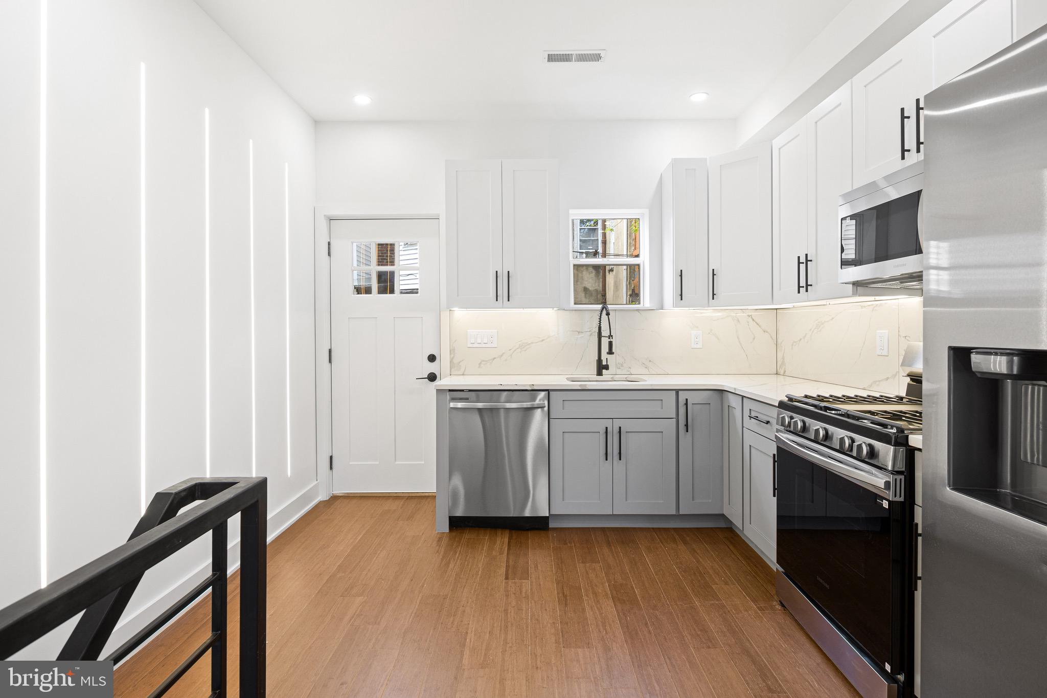 WEST KENSINGTON - Residential