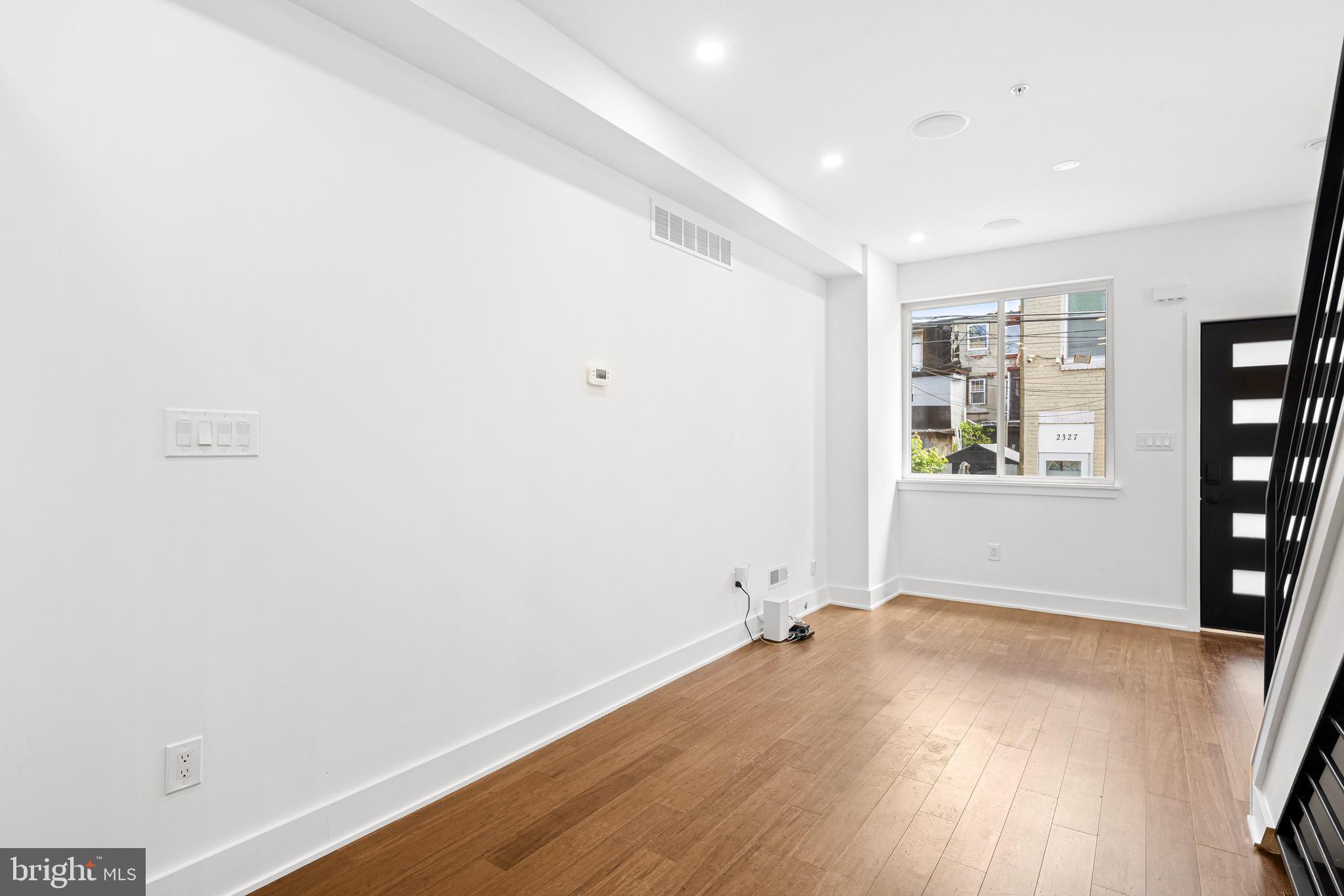 WEST KENSINGTON - Residential