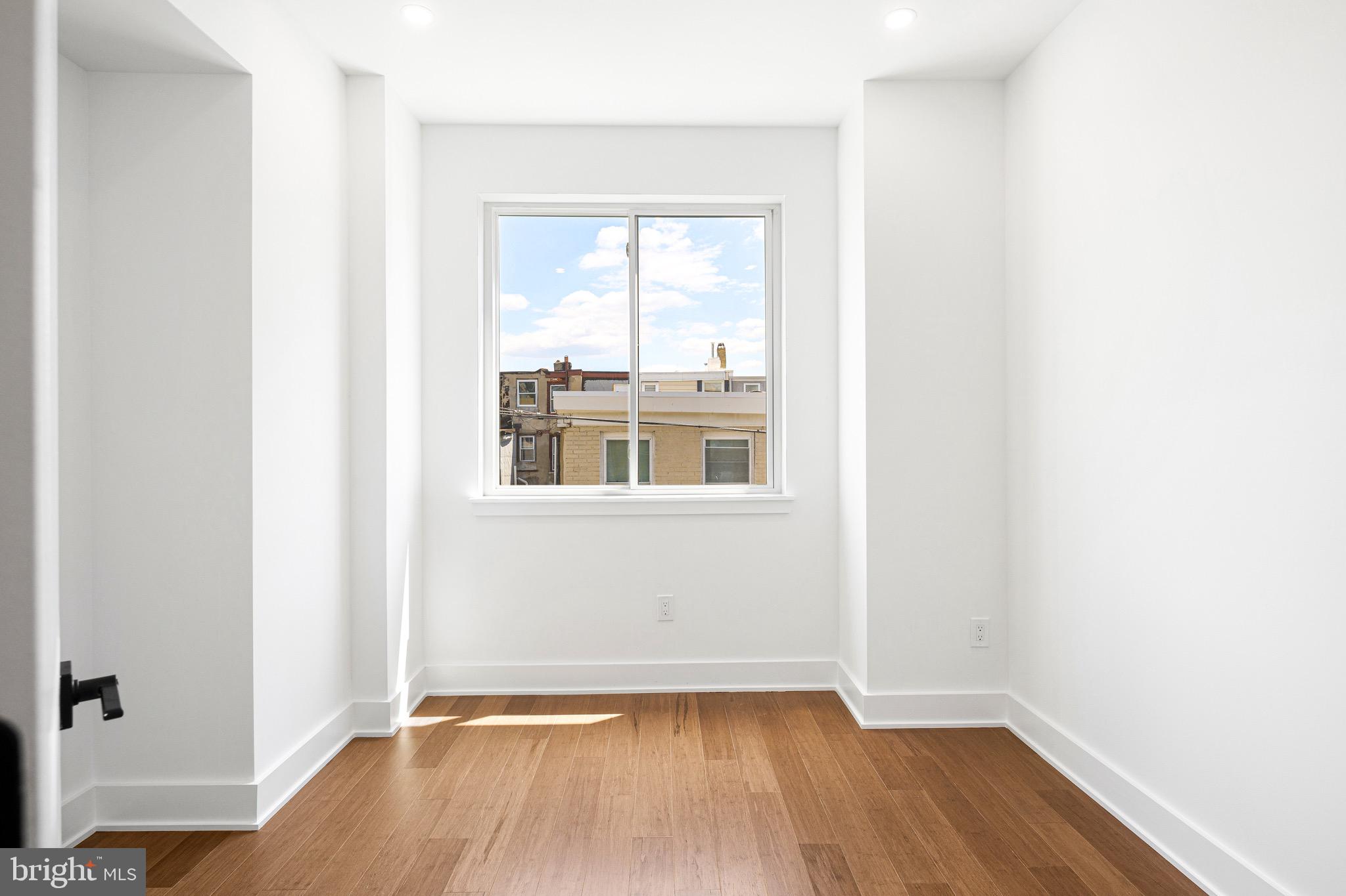 WEST KENSINGTON - Residential