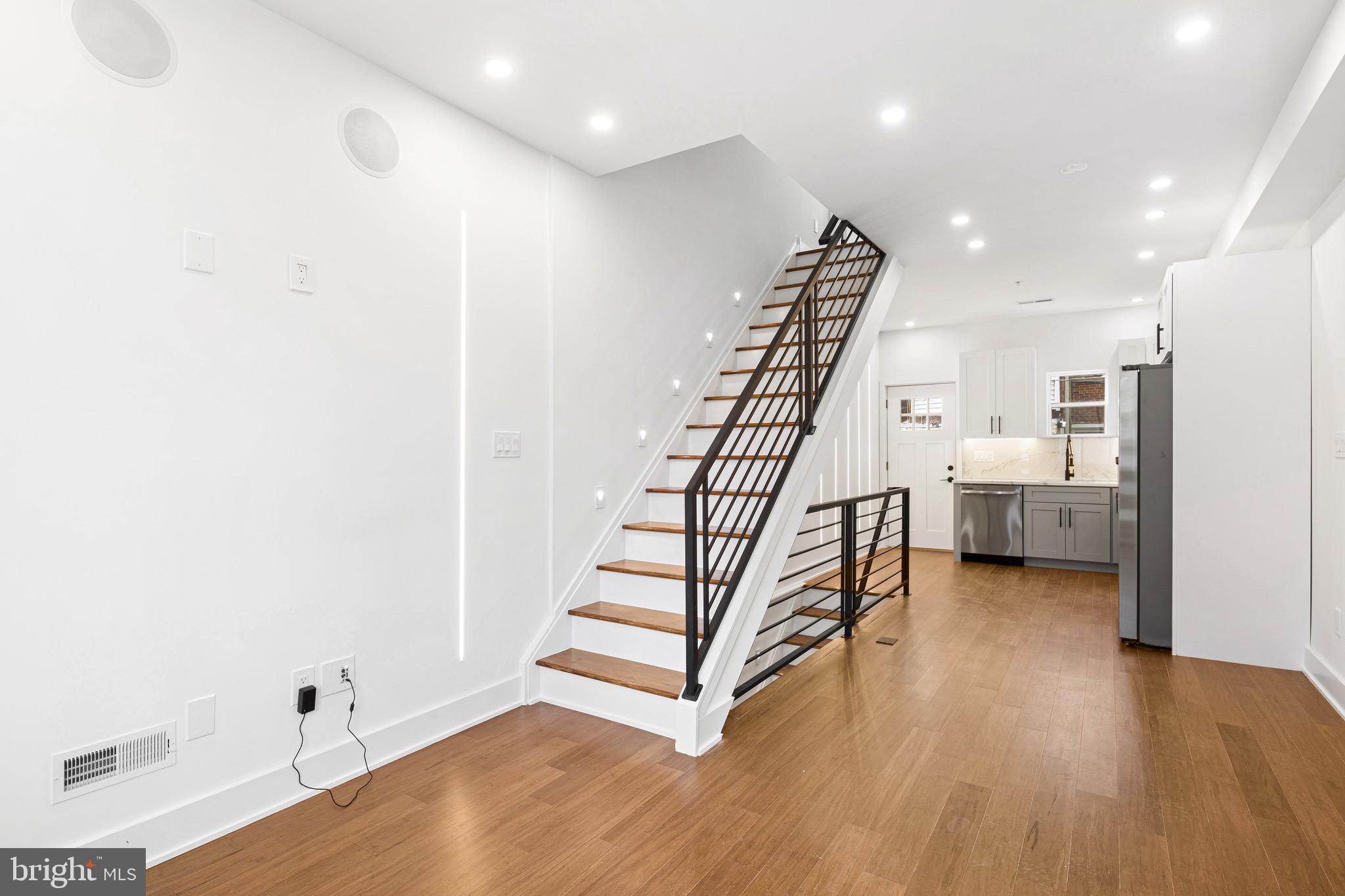 WEST KENSINGTON - Residential