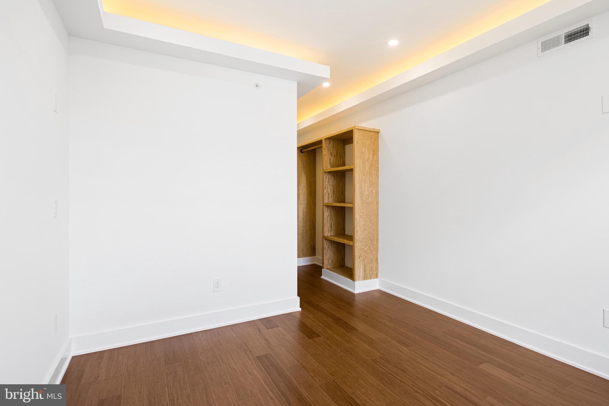 WEST KENSINGTON - Residential