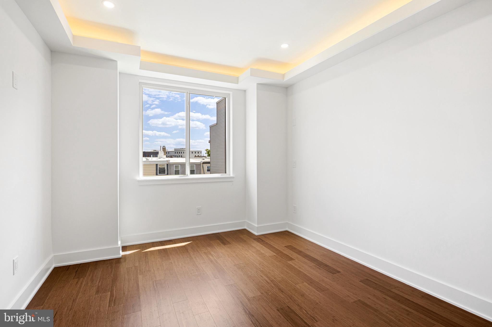WEST KENSINGTON - Residential