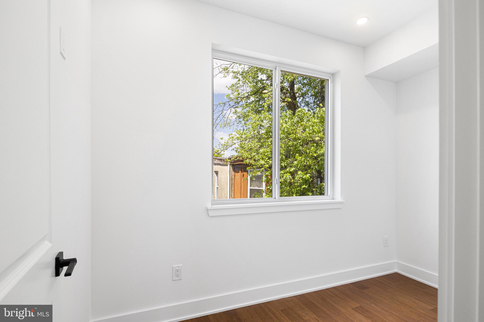 WEST KENSINGTON - Residential