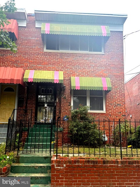 Townhouse For Sale - 6413 North Capitol Street<br/> WASHINGTON, DC 20012