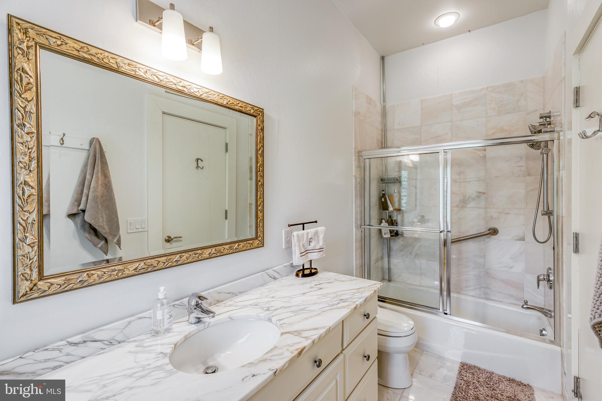 BRYN MAWR - Residential