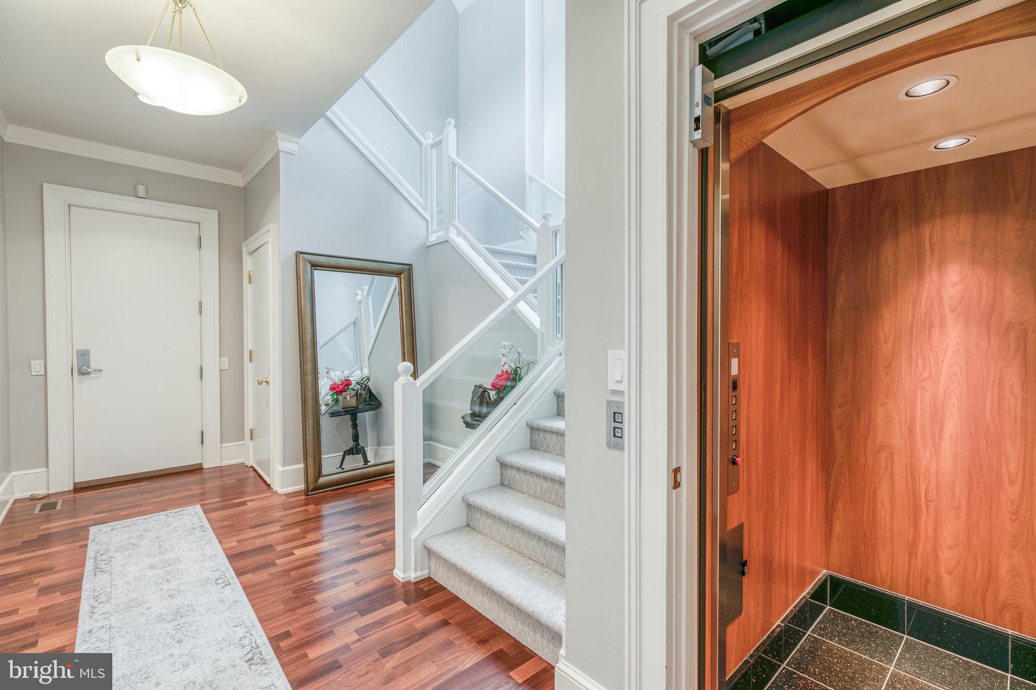 BRYN MAWR - Residential