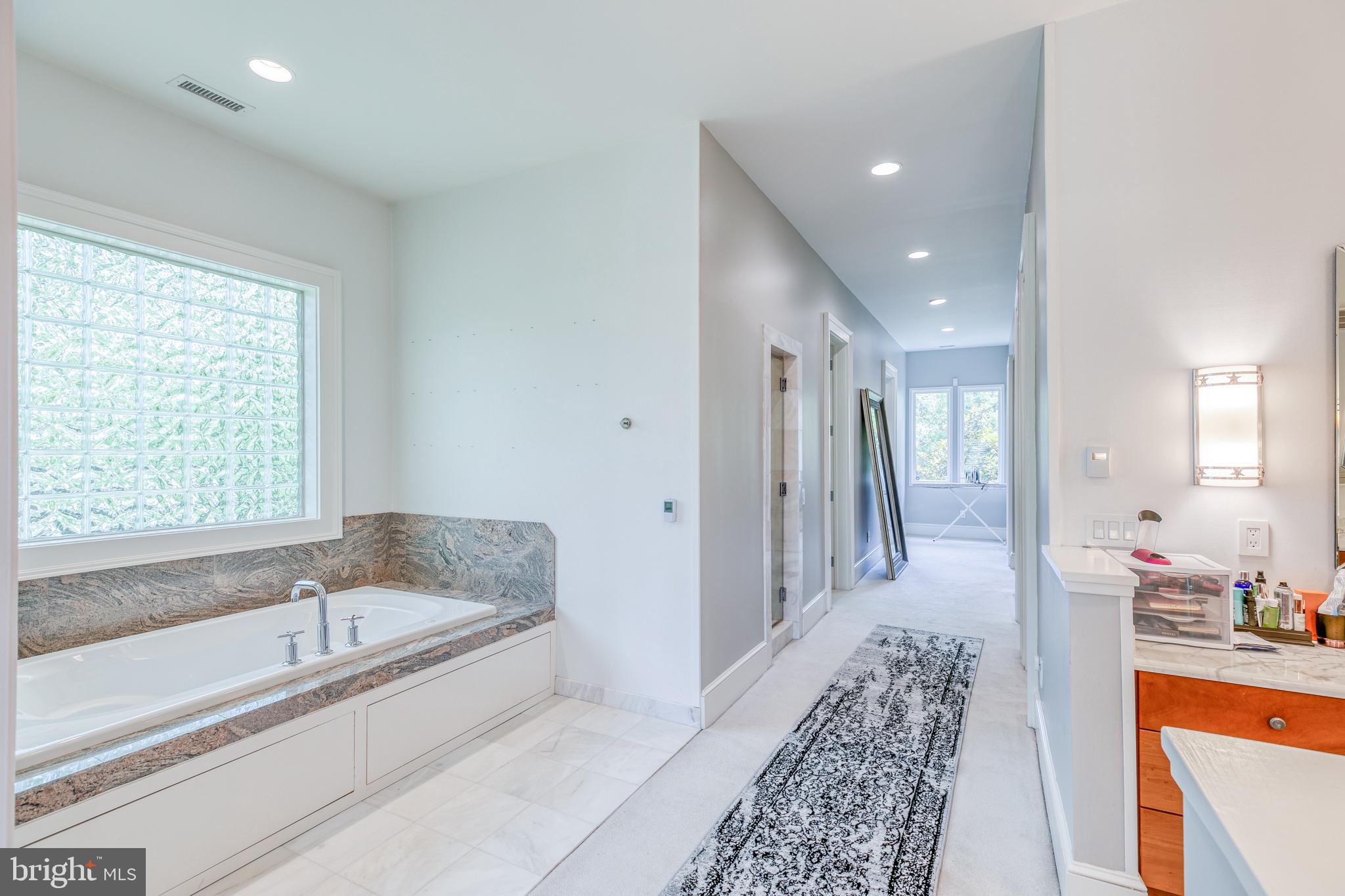 BRYN MAWR - Residential