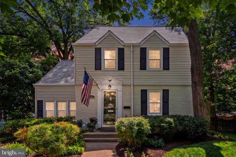 Photo of 3123 Worthington Circle, FALLS CHURCH, VA 22044 (MLS # VAFX2334116)