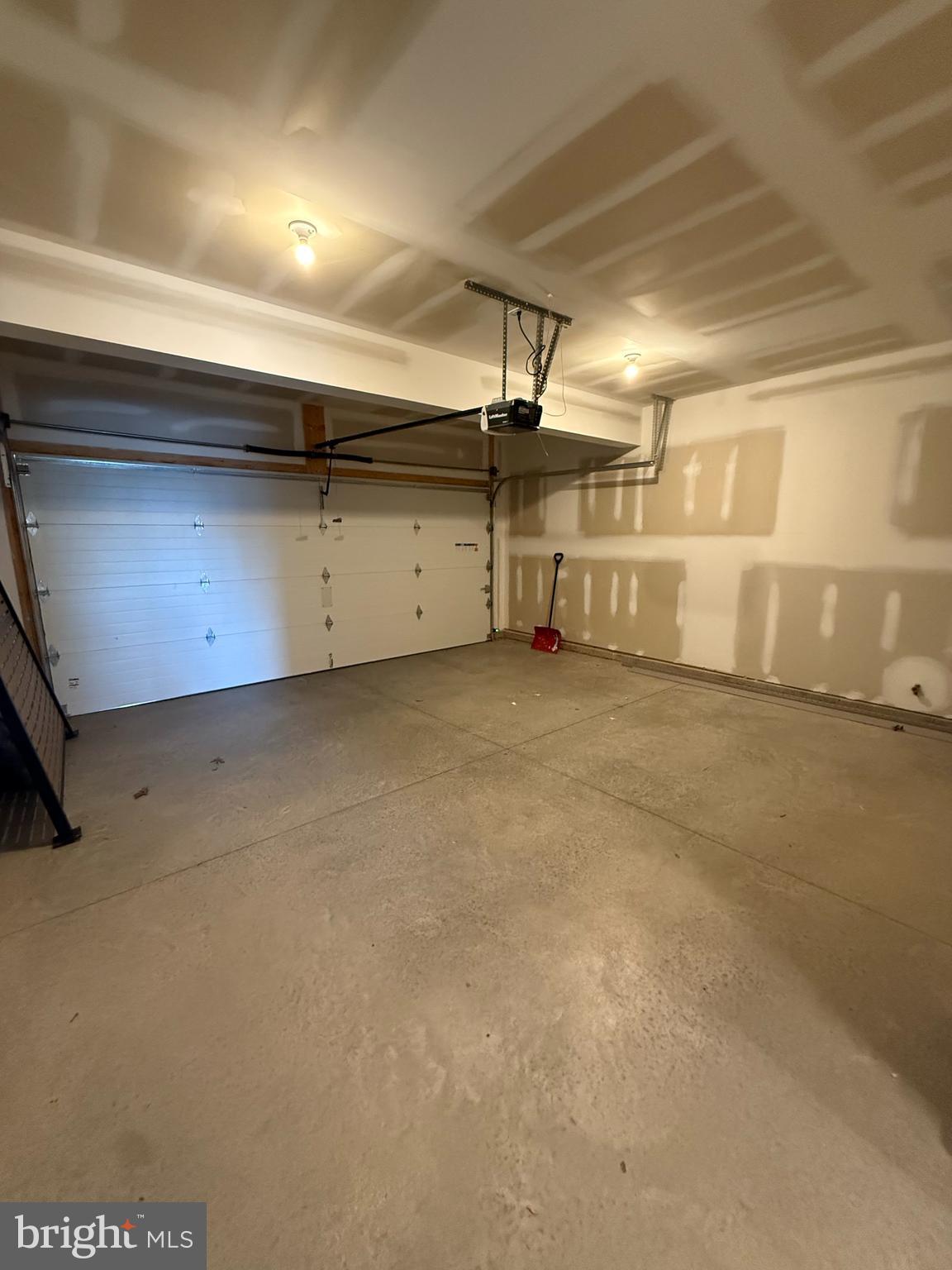 LOGAN GREENE - Residential