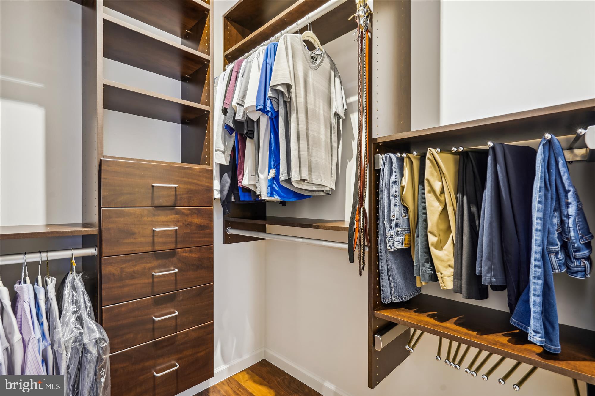 ARLINGTON - Residential