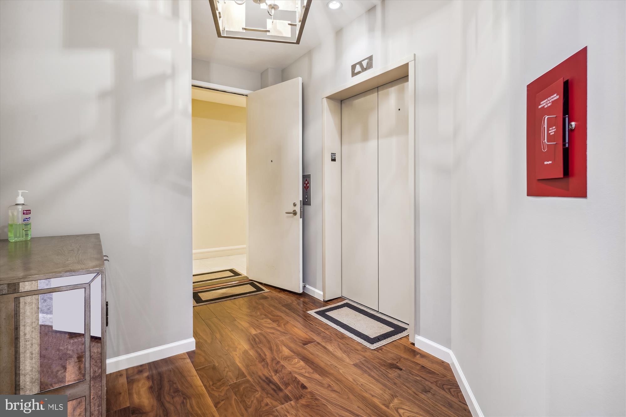 ARLINGTON - Residential