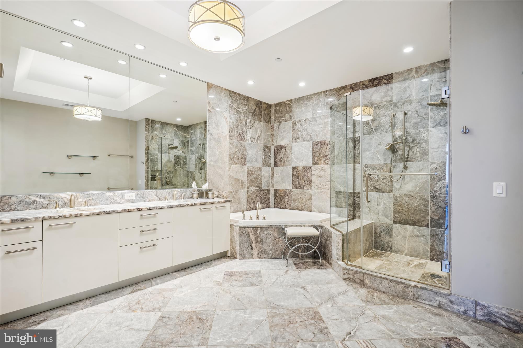 ARLINGTON - Residential