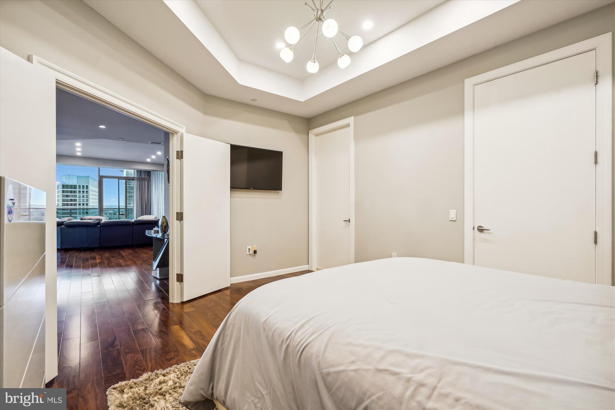 ARLINGTON - Residential