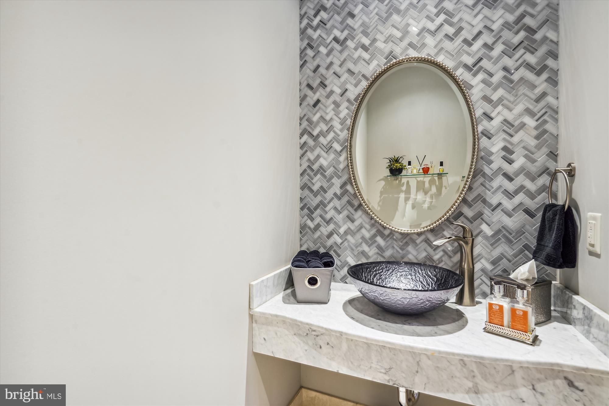 ARLINGTON - Residential