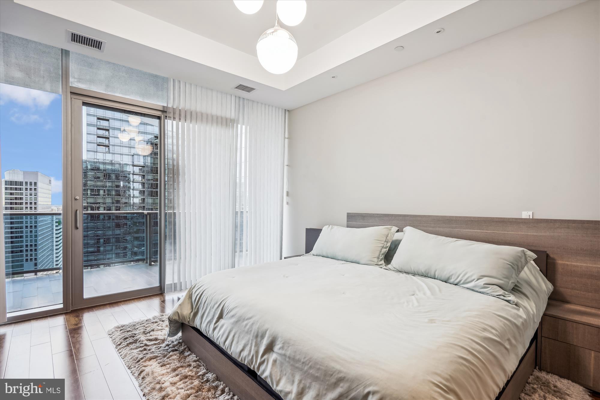 ARLINGTON - Residential