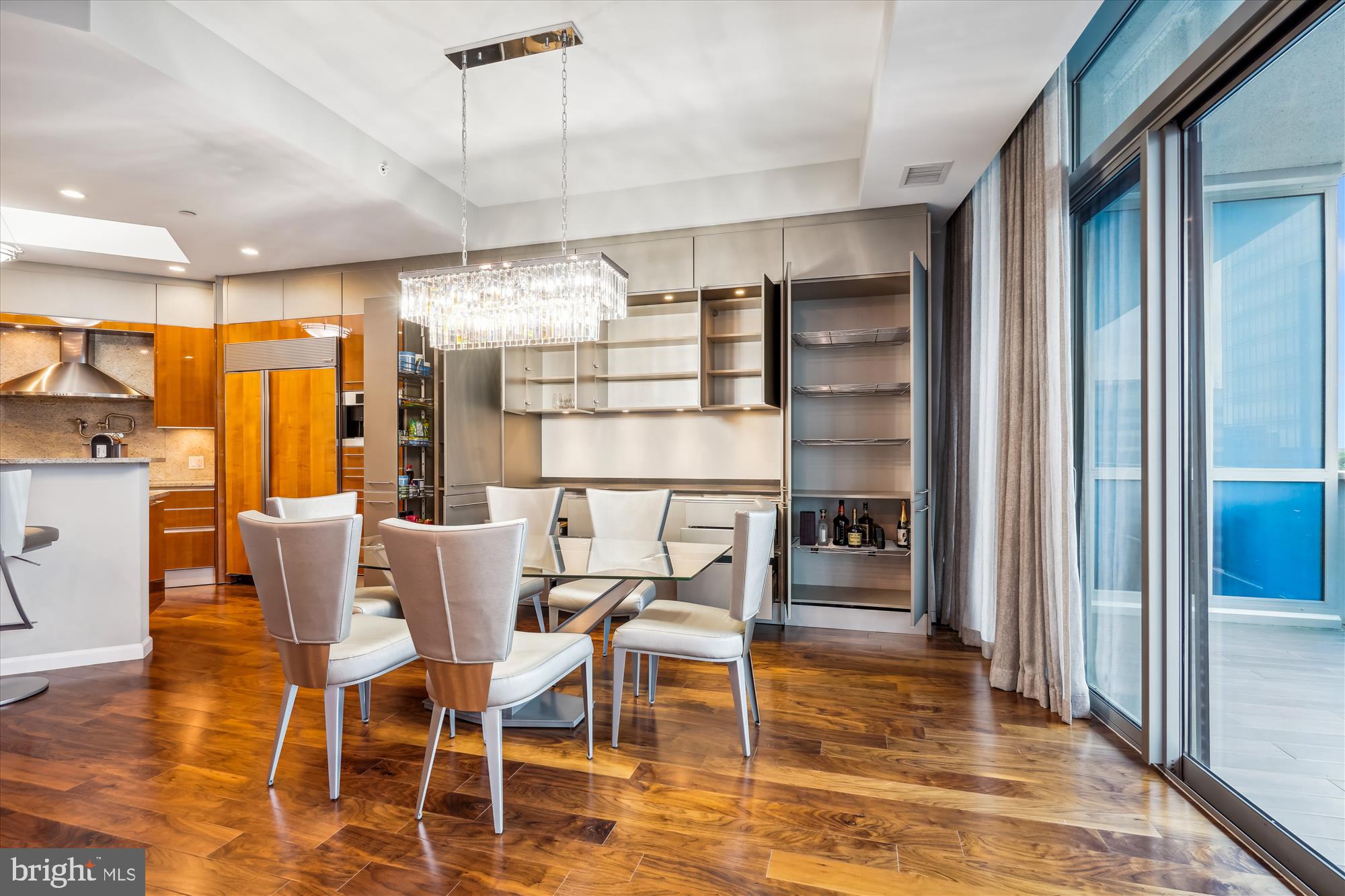 ARLINGTON - Residential