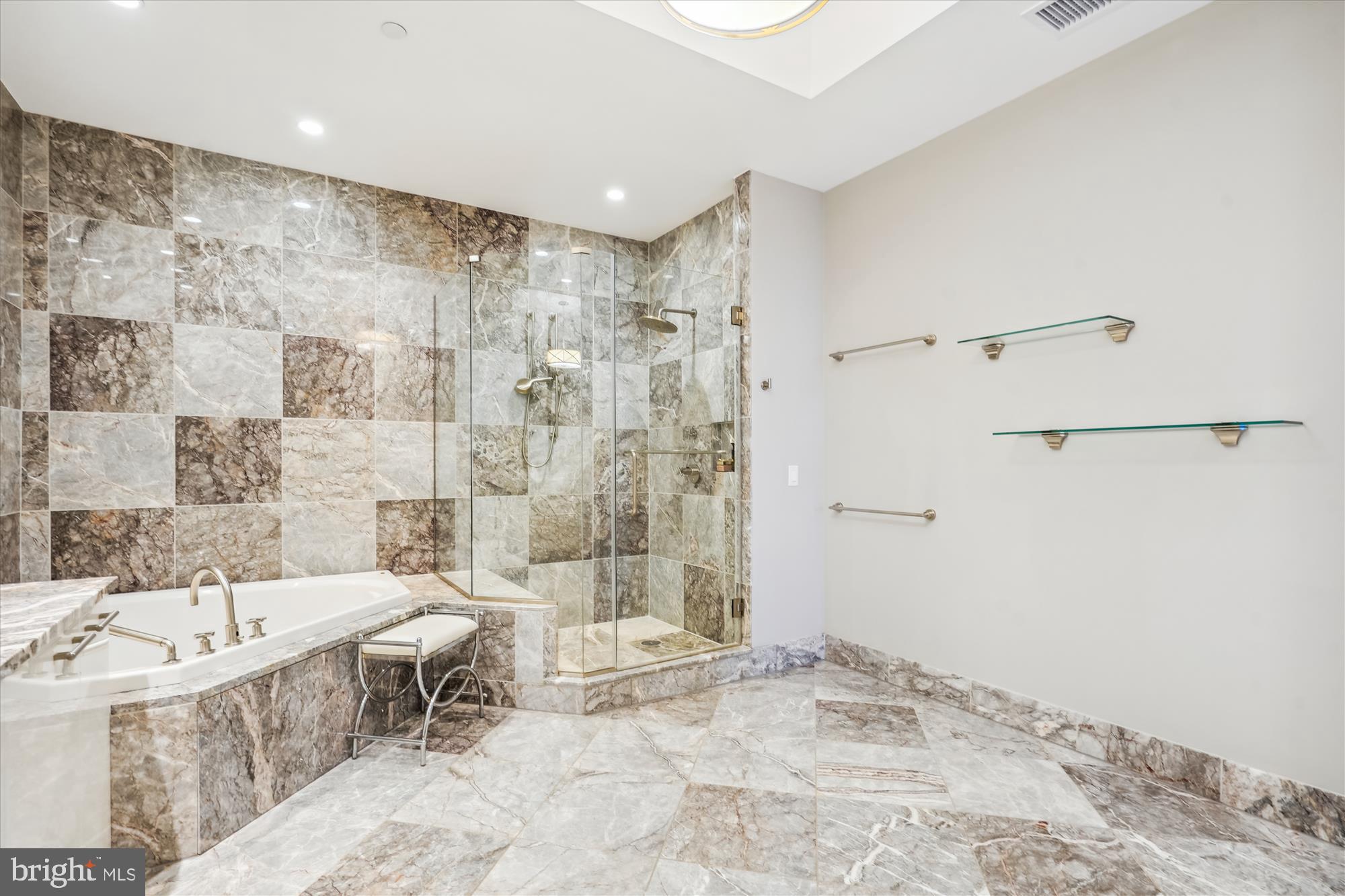 ARLINGTON - Residential