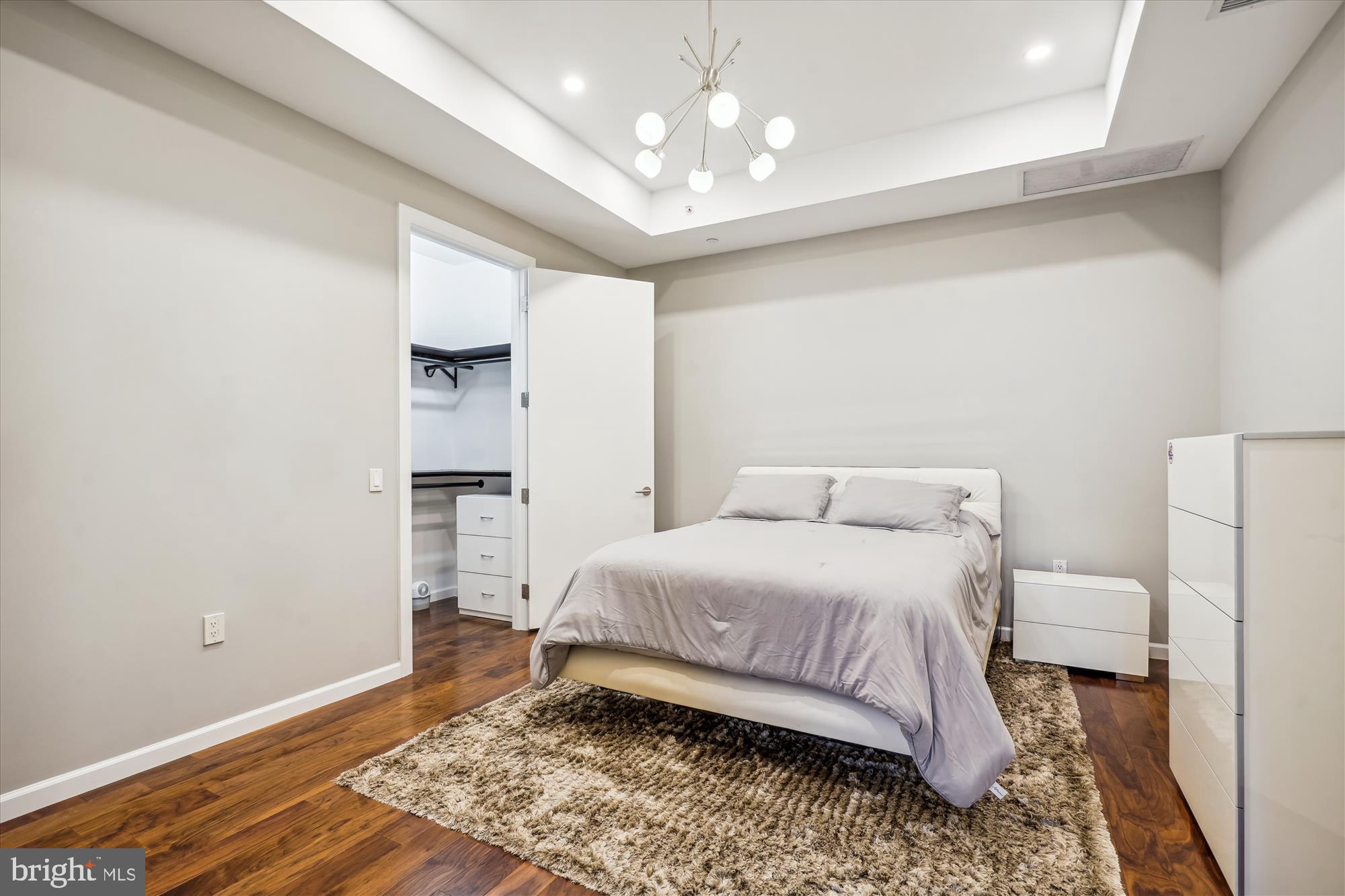 ARLINGTON - Residential