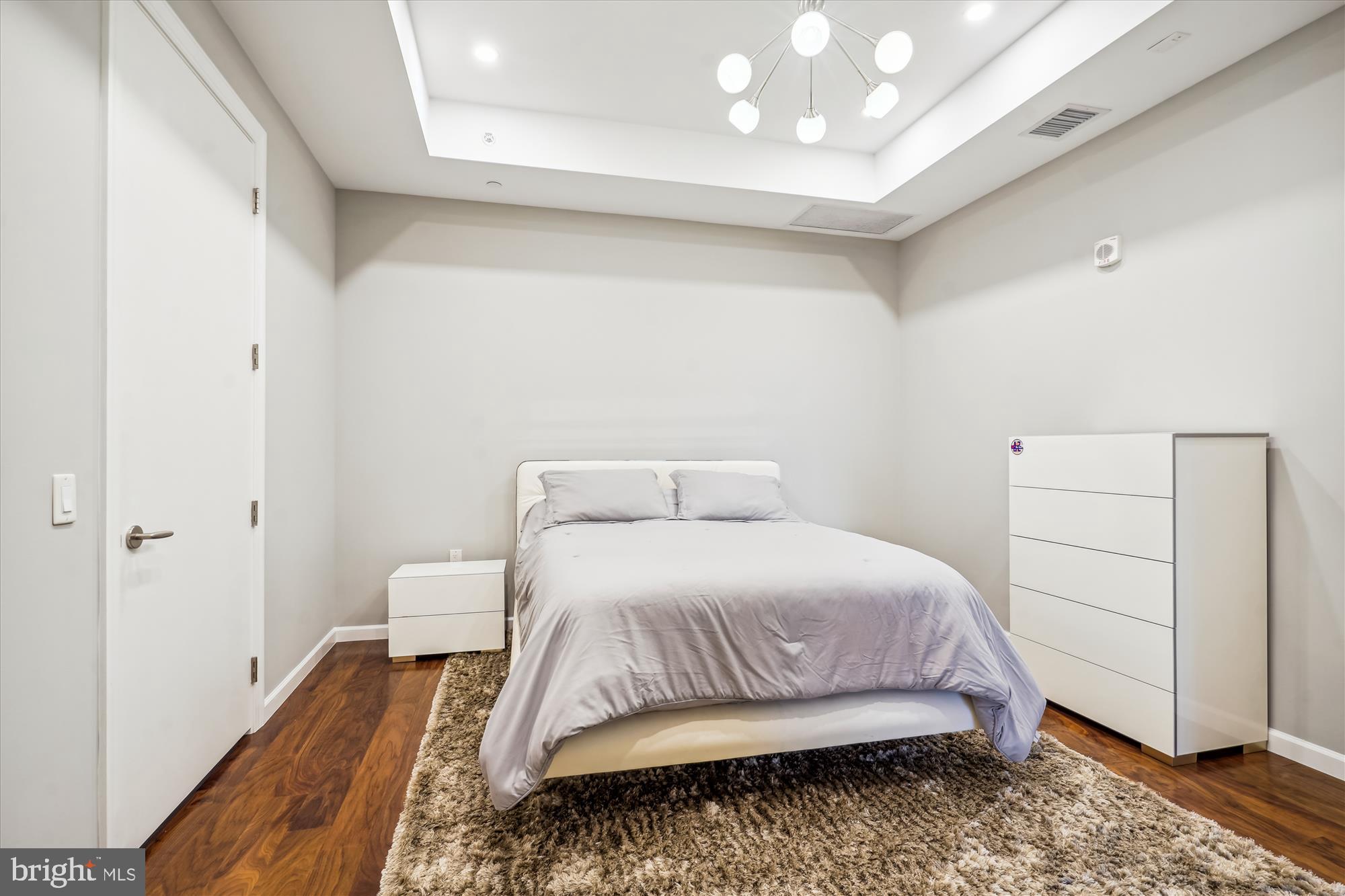 ARLINGTON - Residential