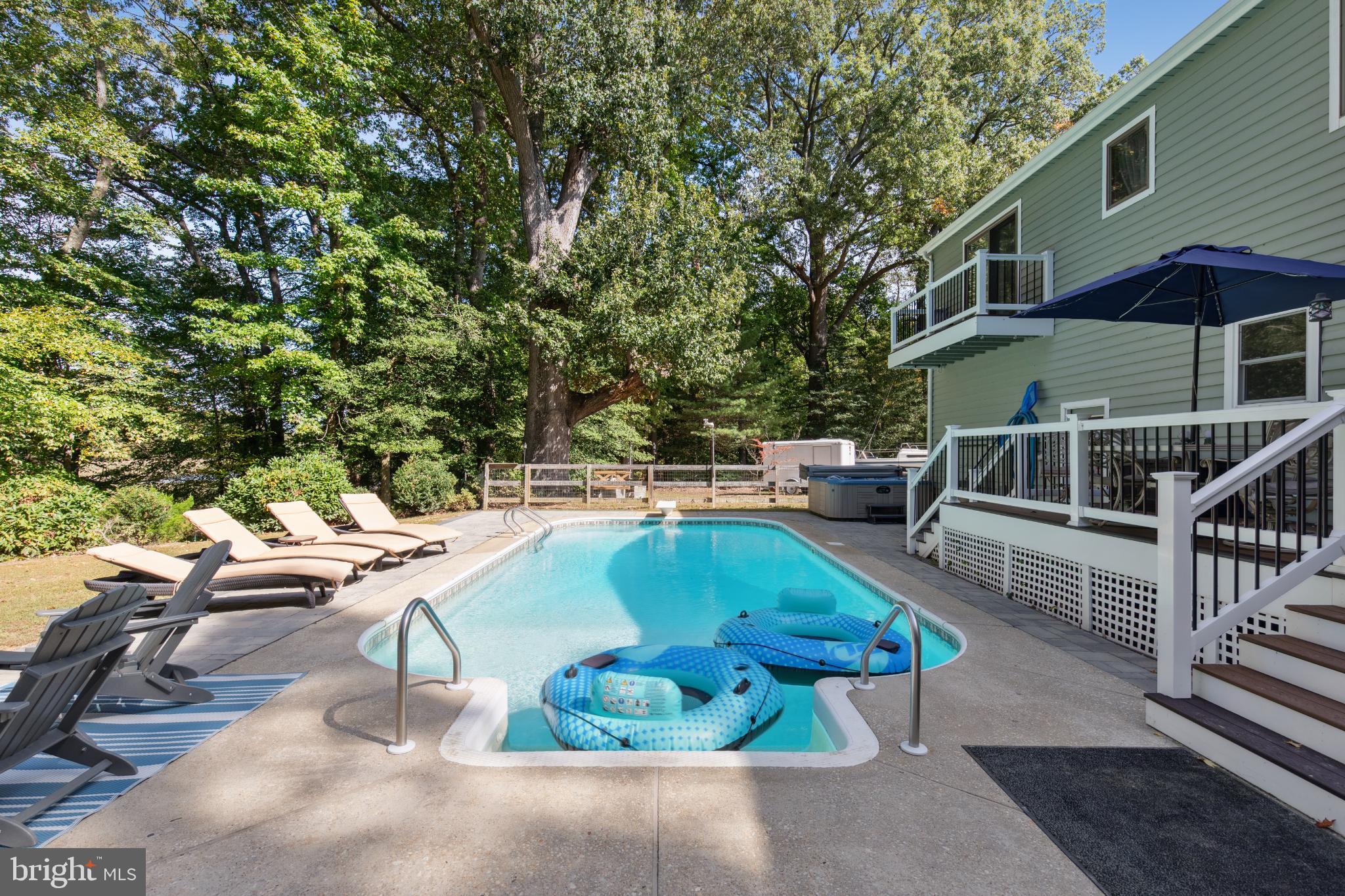 HICKORY RIDGE - Residential