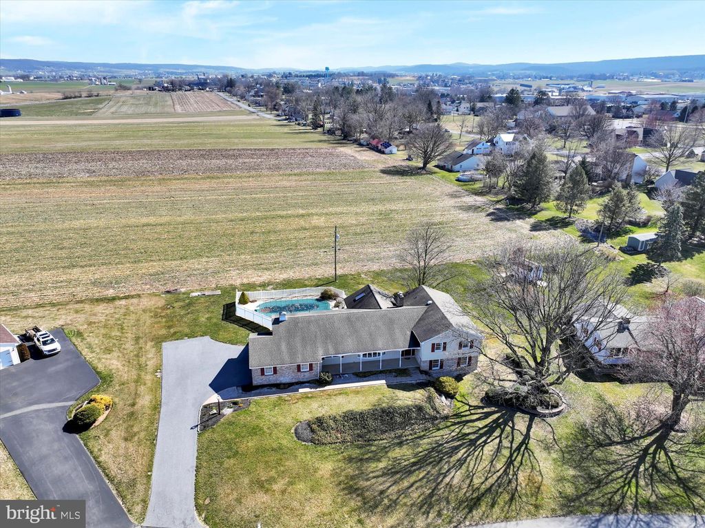 Photo of 114 CRESTVIEW AVE, NEW HOLLAND, PA 17557 (MLS # PALA2032494)