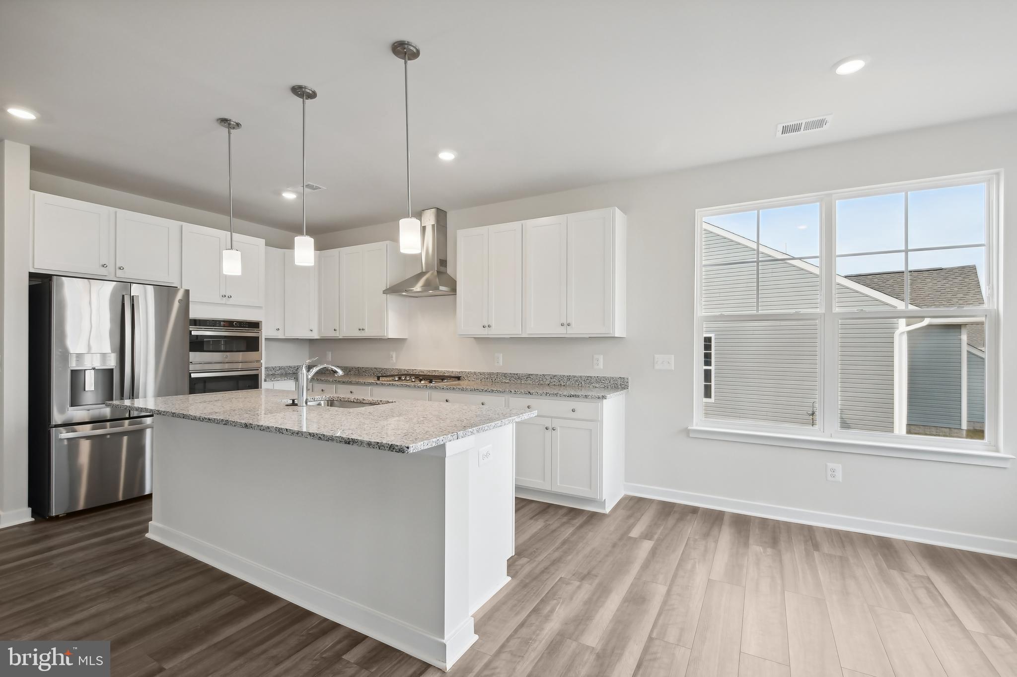 SENSENY VILLAGE - Residential