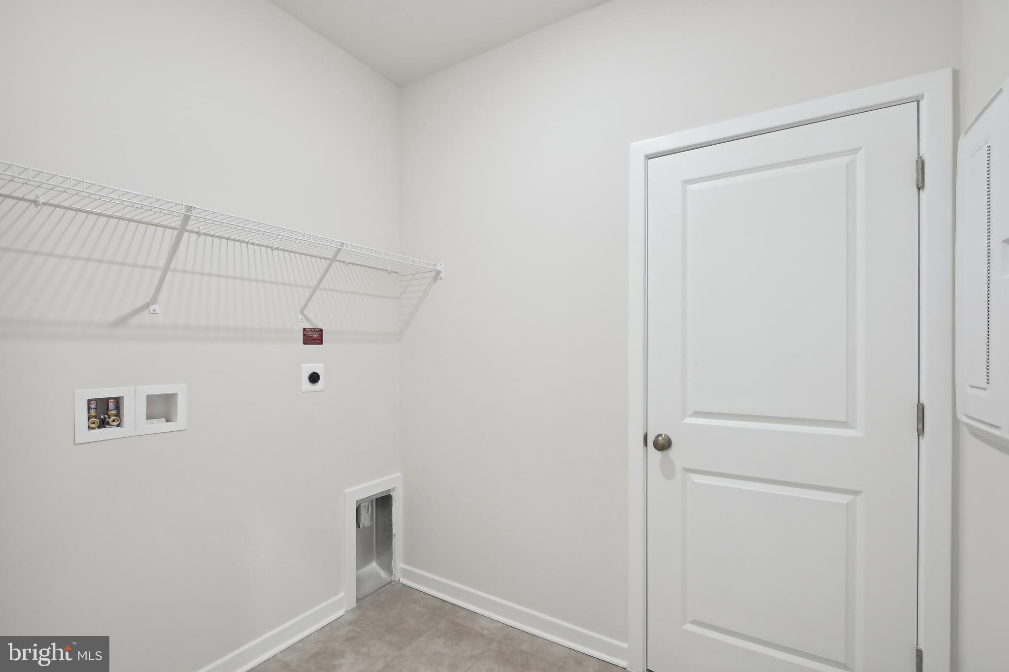 SENSENY VILLAGE - Residential