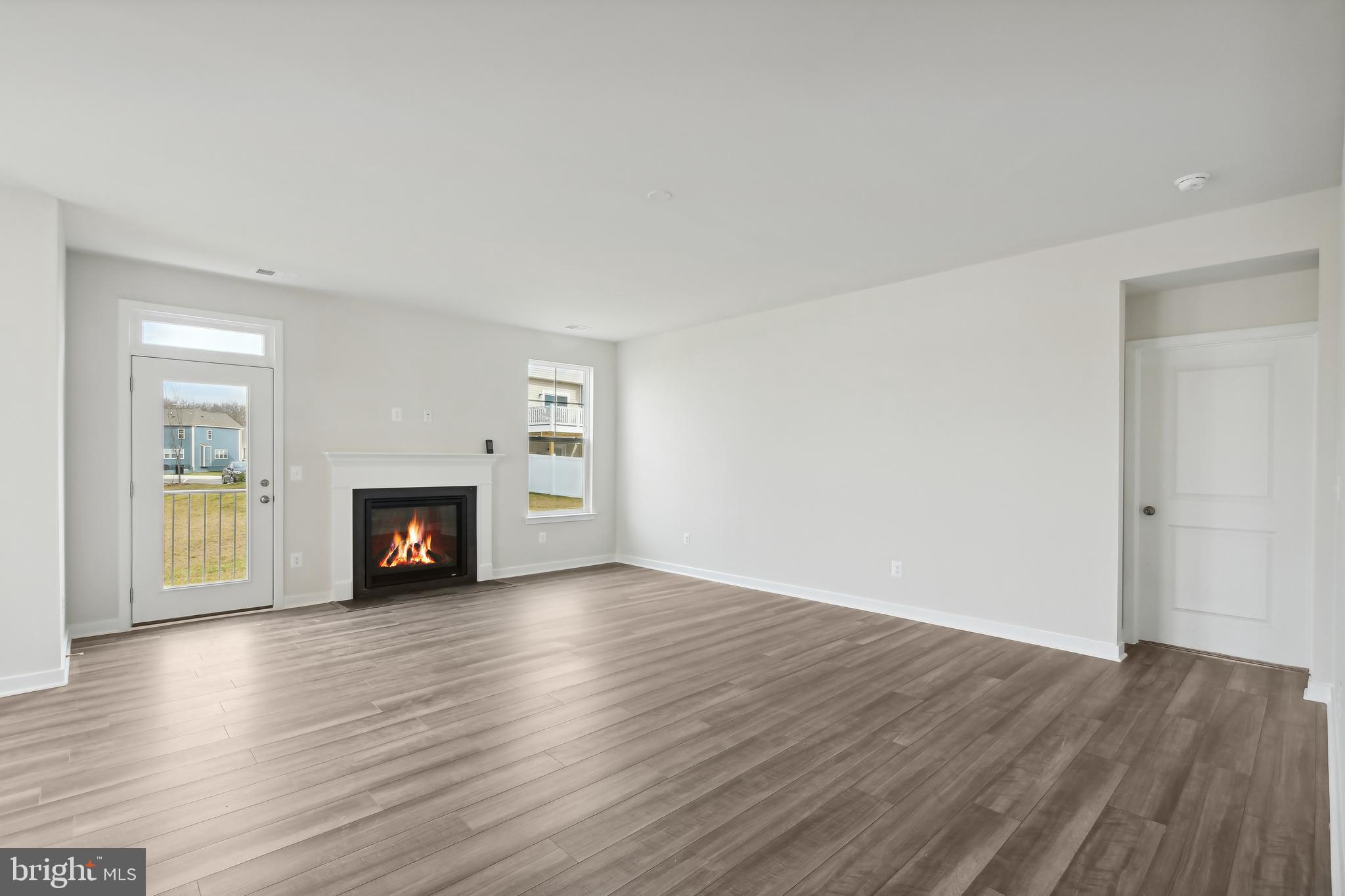 SENSENY VILLAGE - Residential