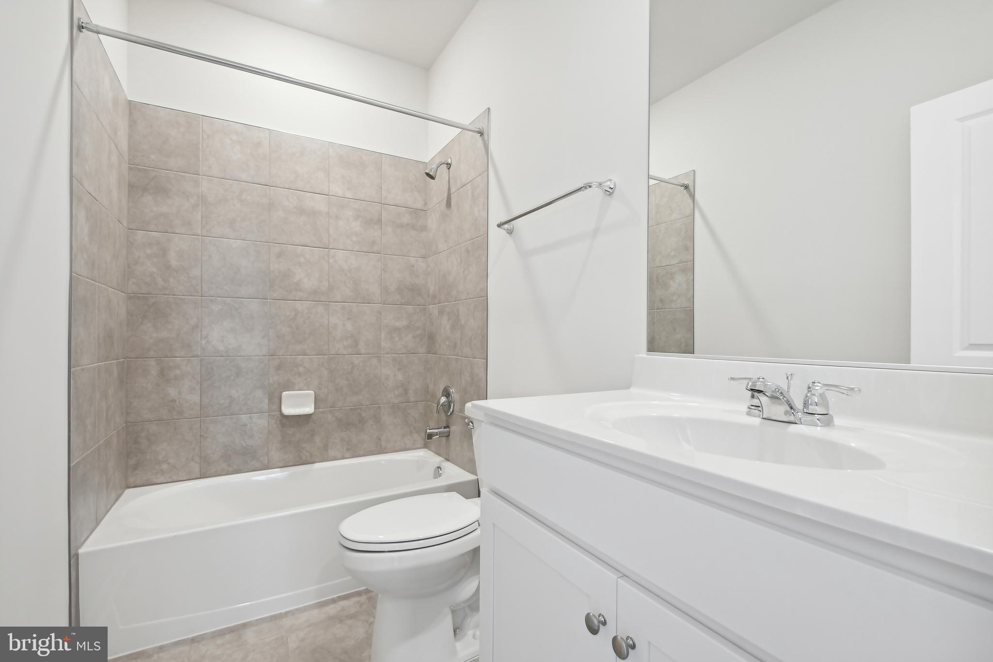 SENSENY VILLAGE - Residential