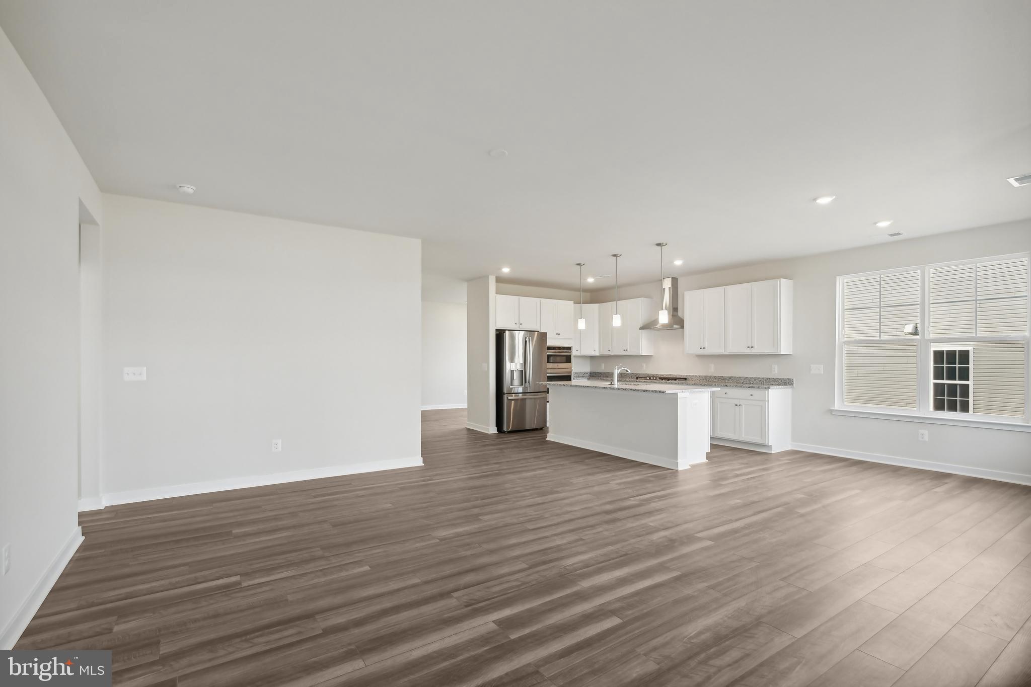 SENSENY VILLAGE - Residential