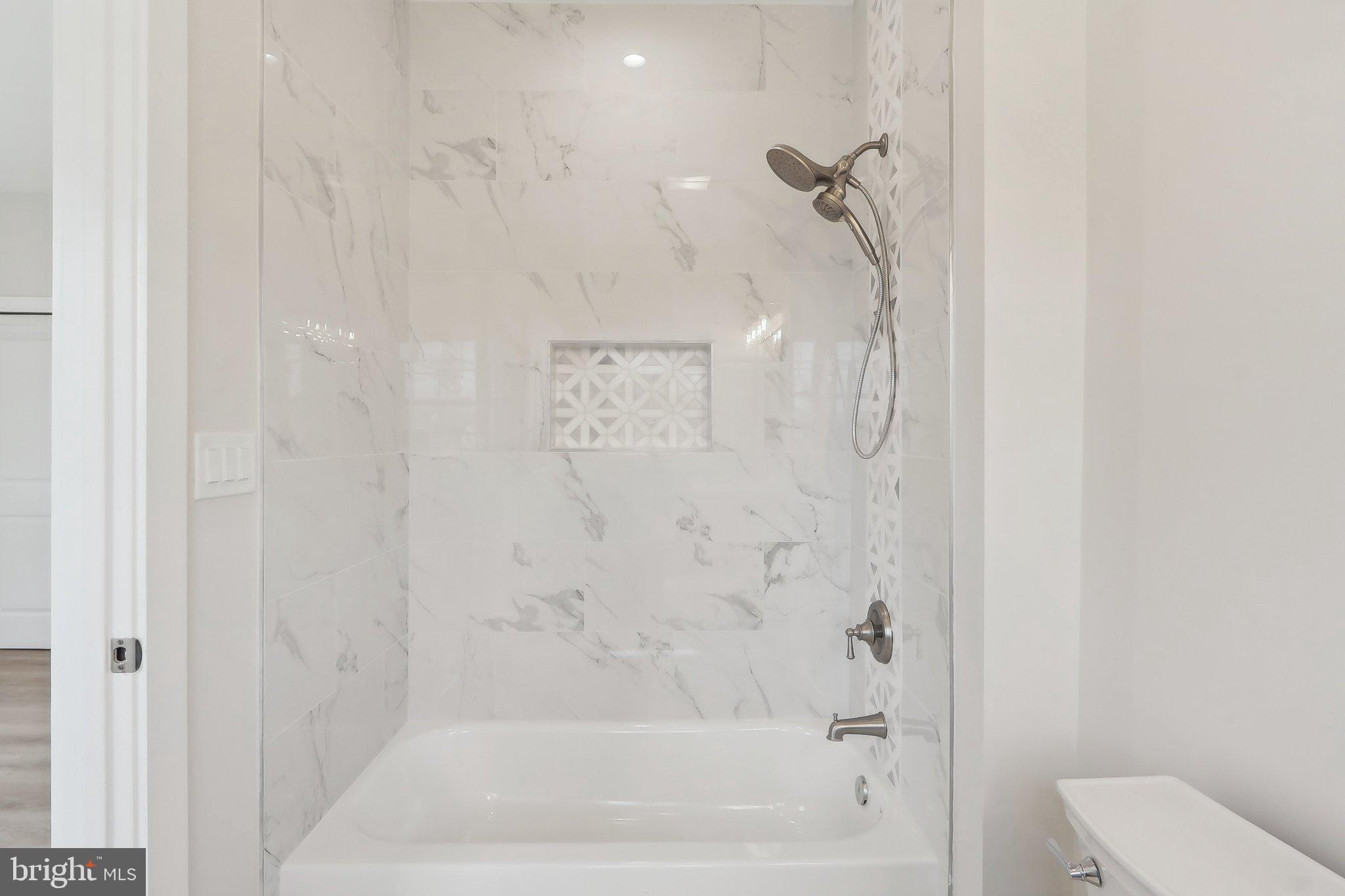 LAROCHE PROPERTY - Residential