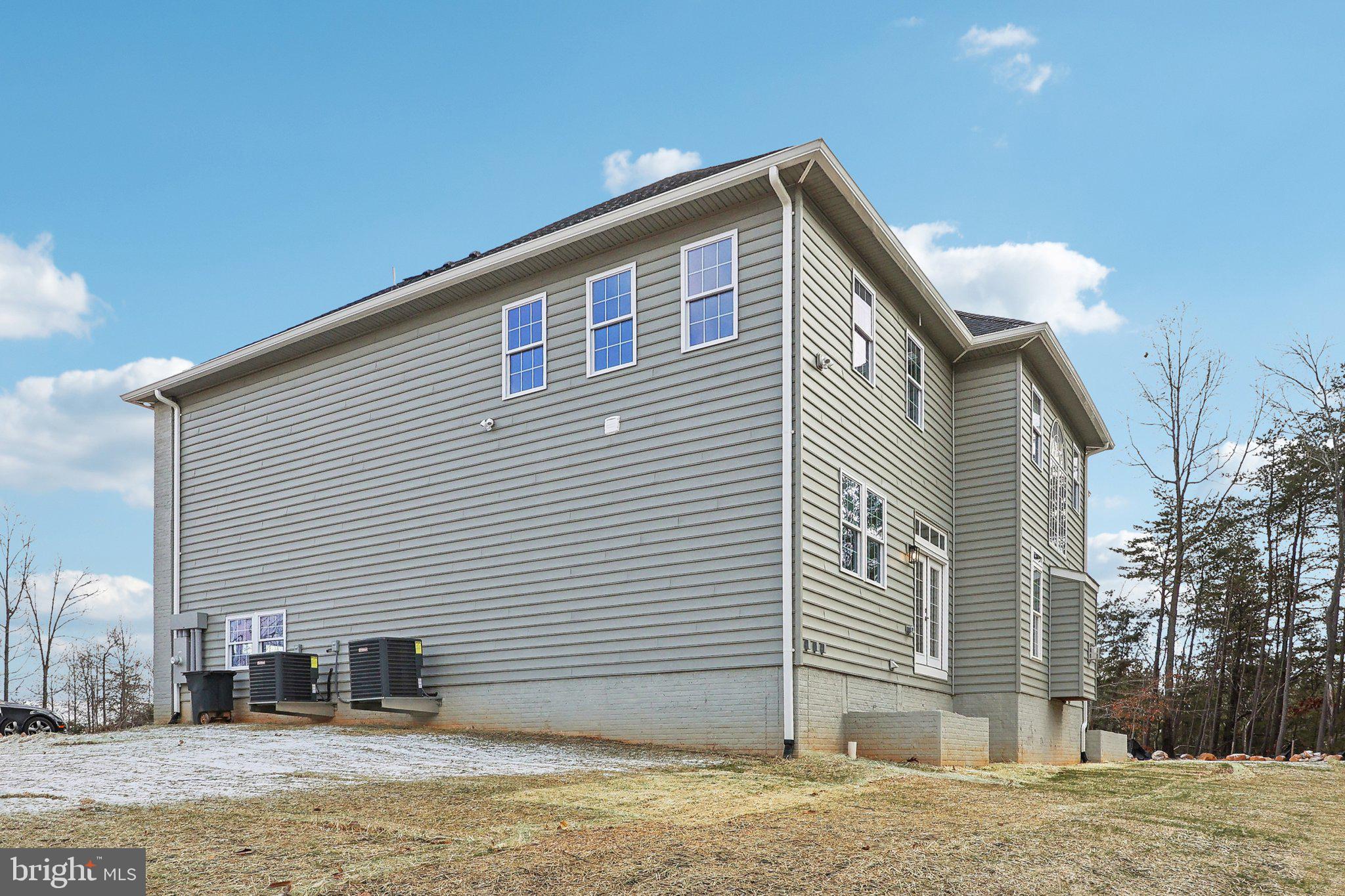 LAROCHE PROPERTY - Residential