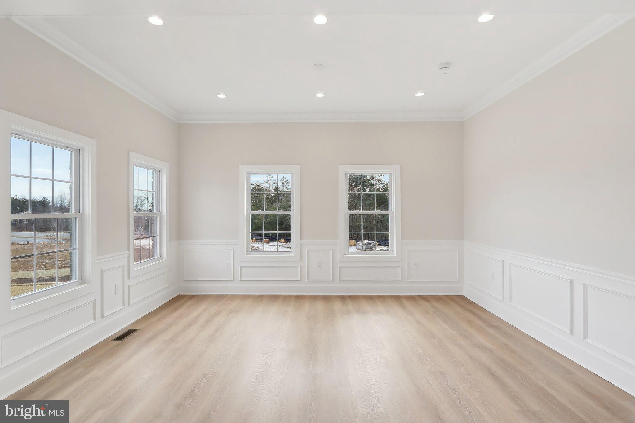 LAROCHE PROPERTY - Residential