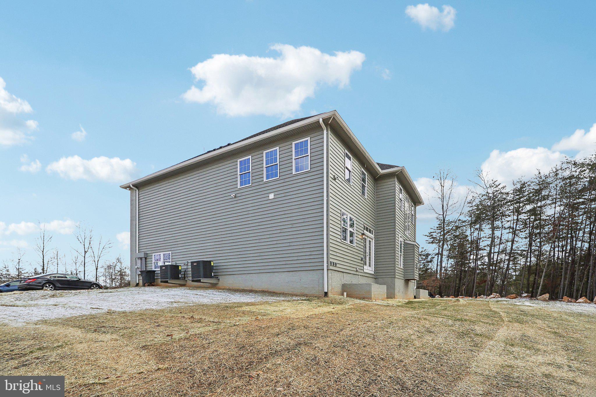 LAROCHE PROPERTY - Residential