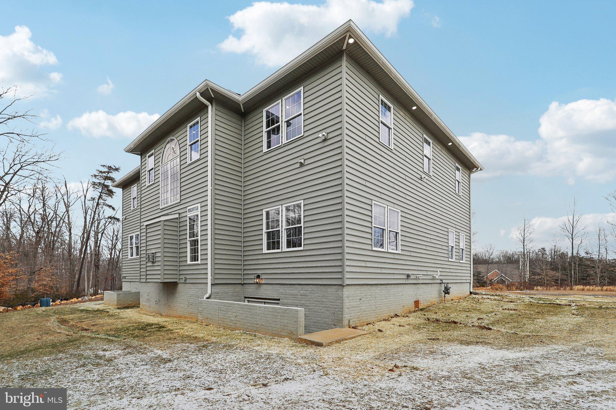 LAROCHE PROPERTY - Residential