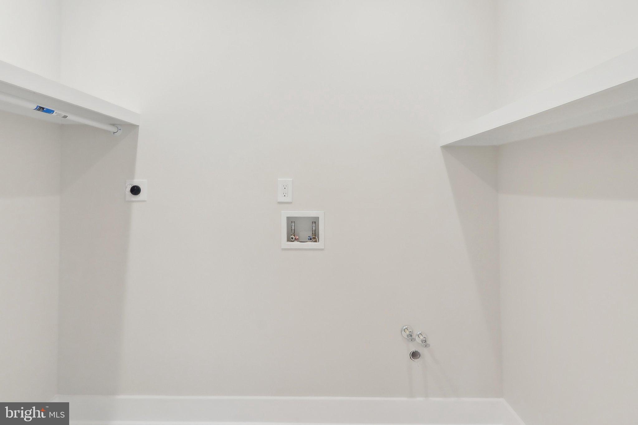 LAROCHE PROPERTY - Residential