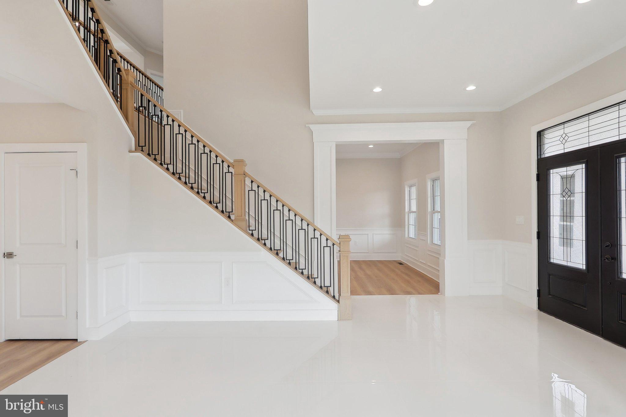 LAROCHE PROPERTY - Residential