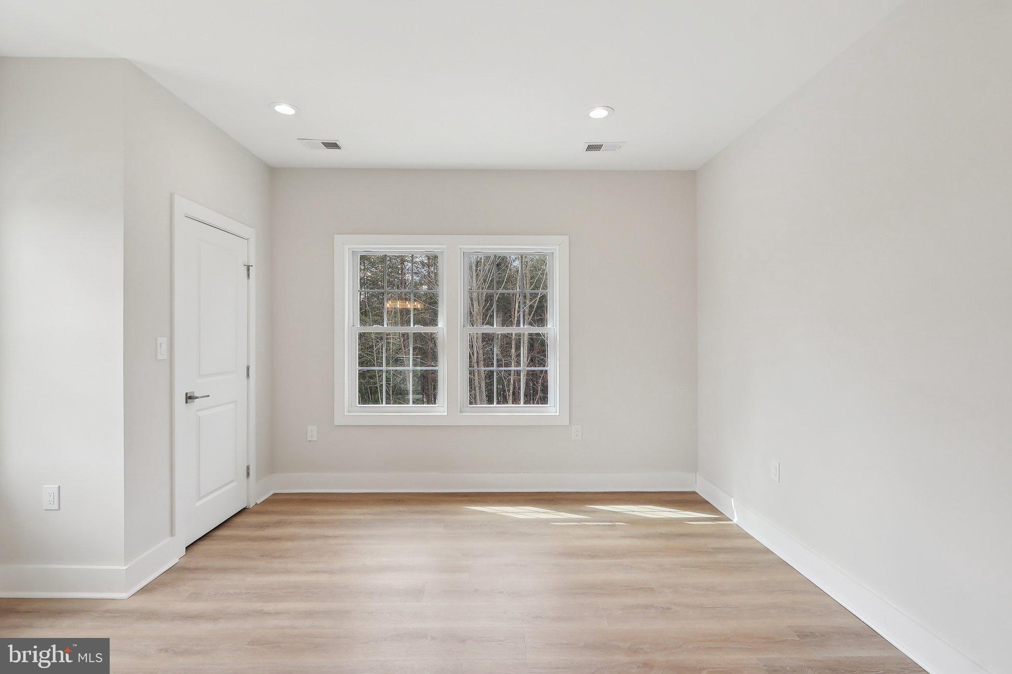 LAROCHE PROPERTY - Residential