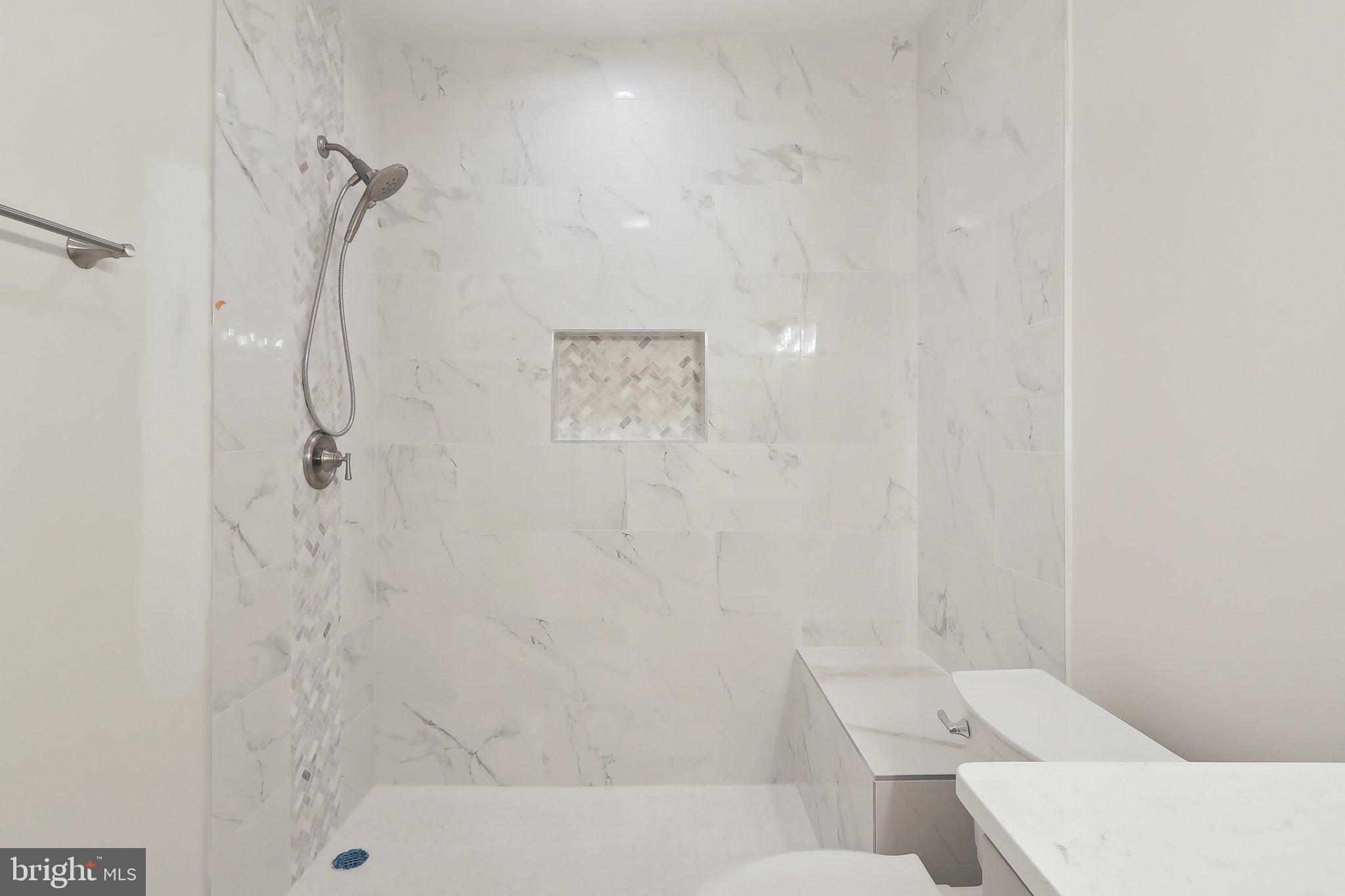 LAROCHE PROPERTY - Residential