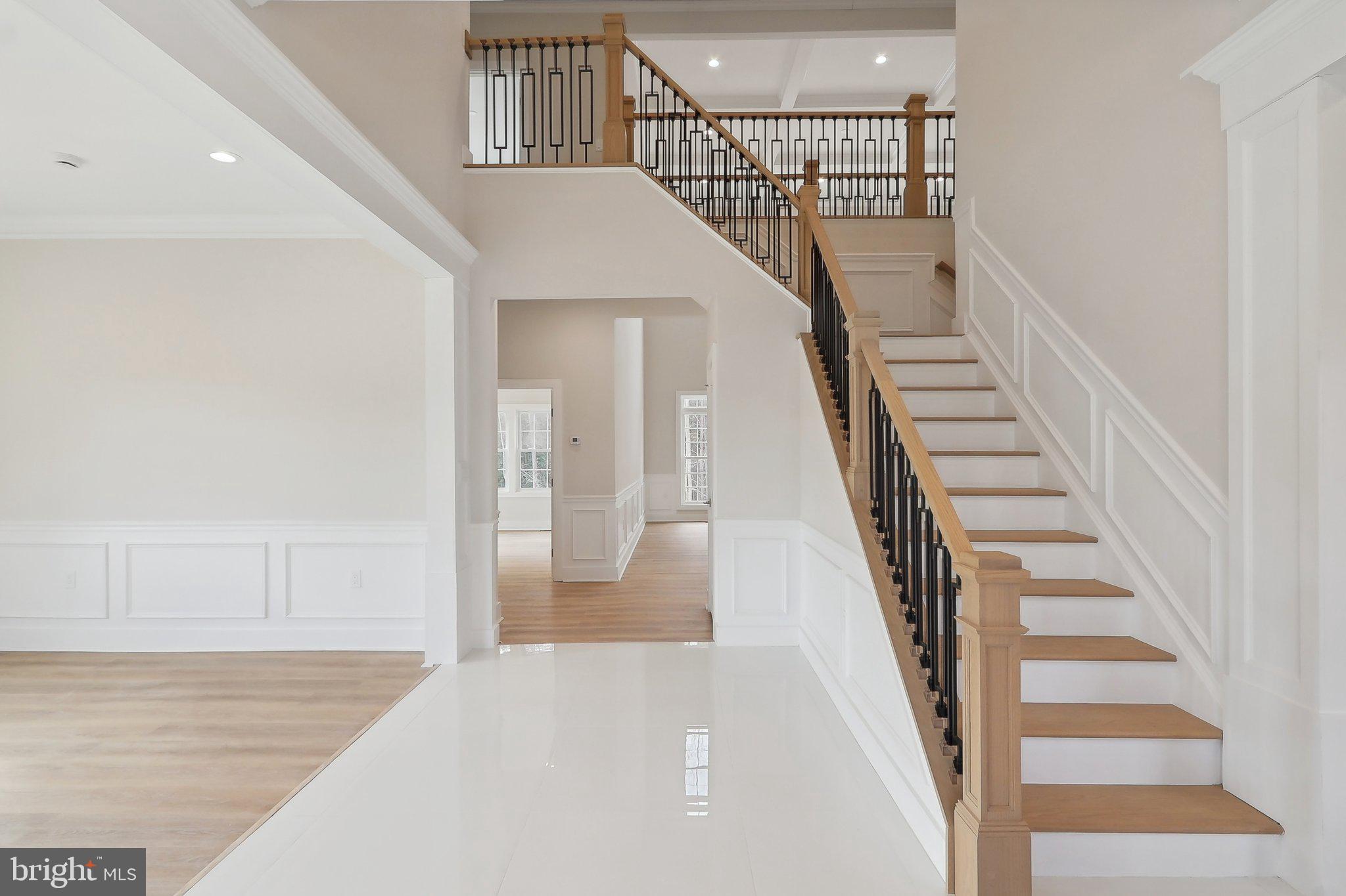 LAROCHE PROPERTY - Residential