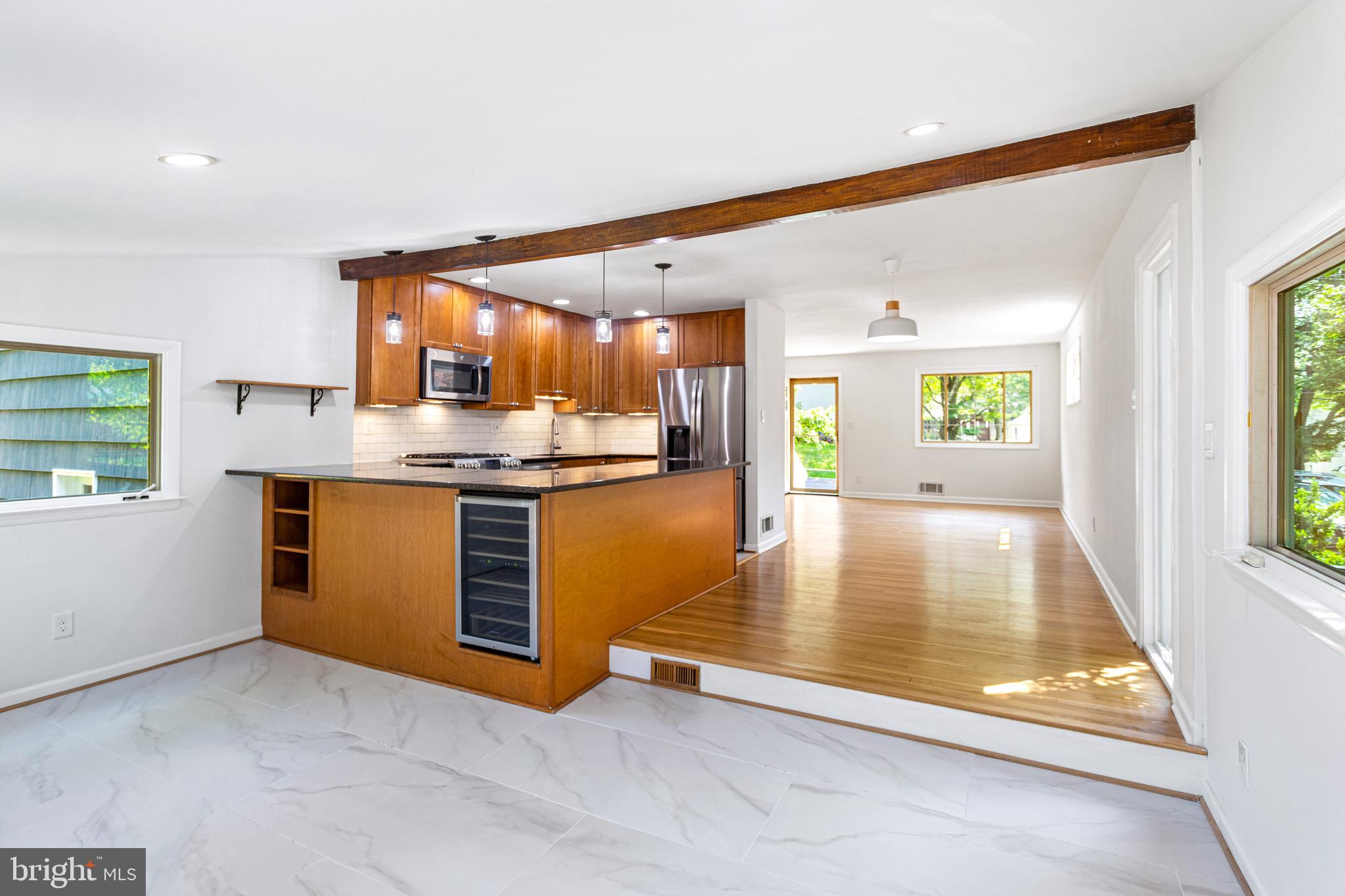 NEWPORT HILLS - Residential