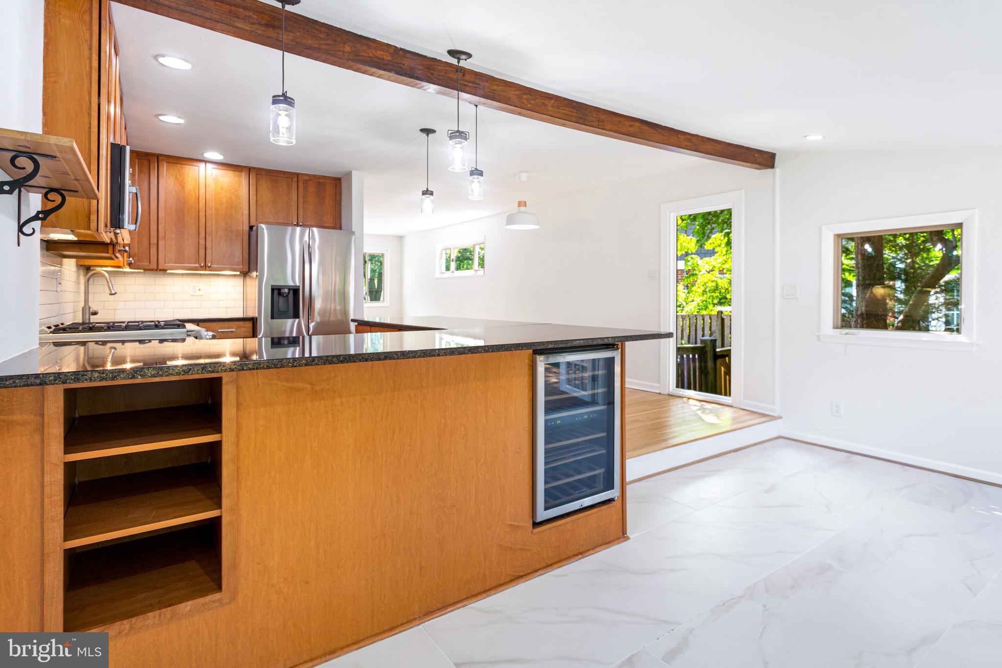 NEWPORT HILLS - Residential